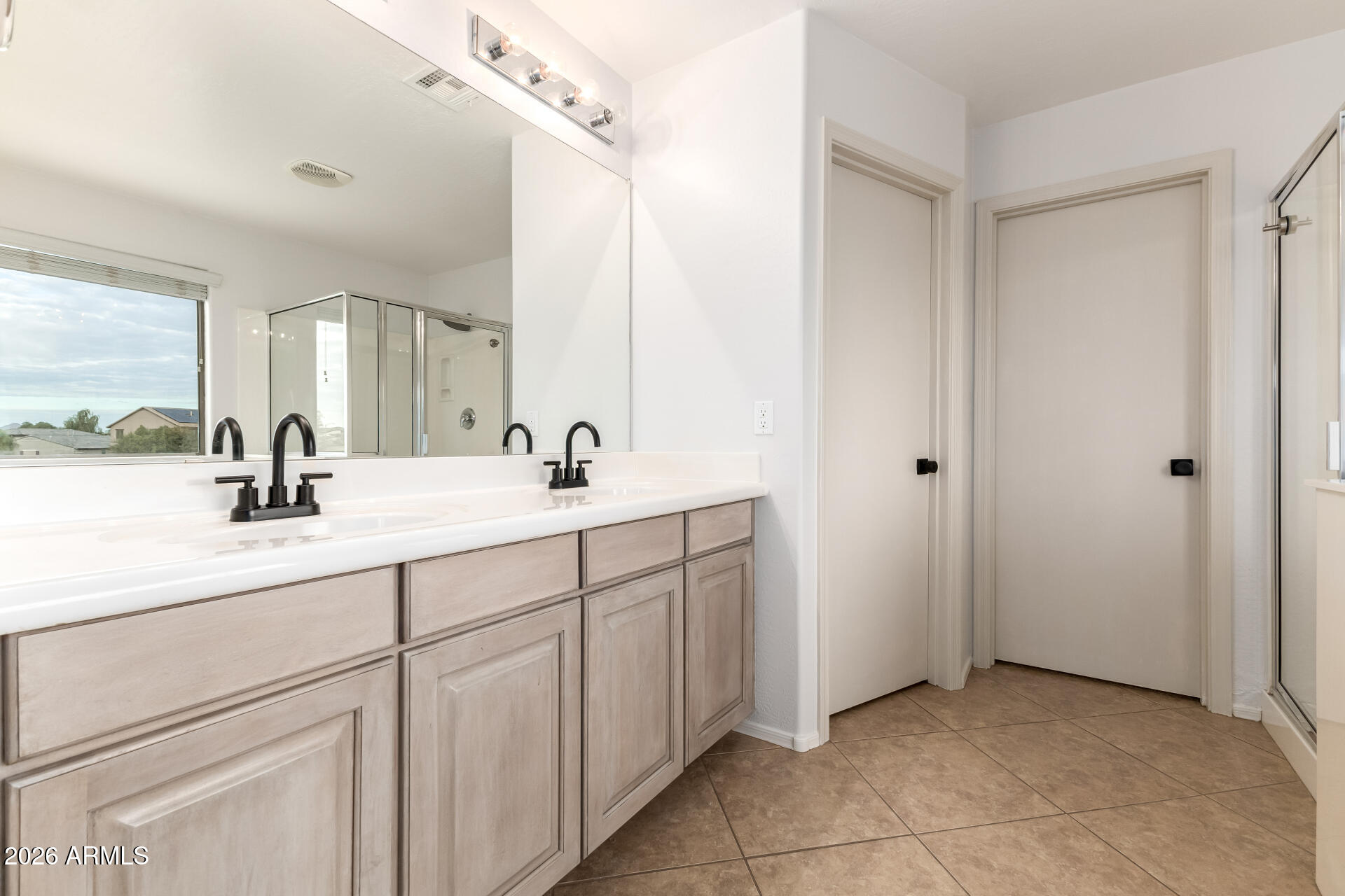 782 W THUNDERBIRD Court