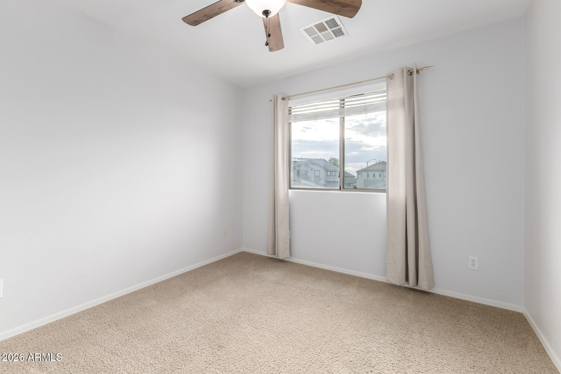 782 W THUNDERBIRD Court