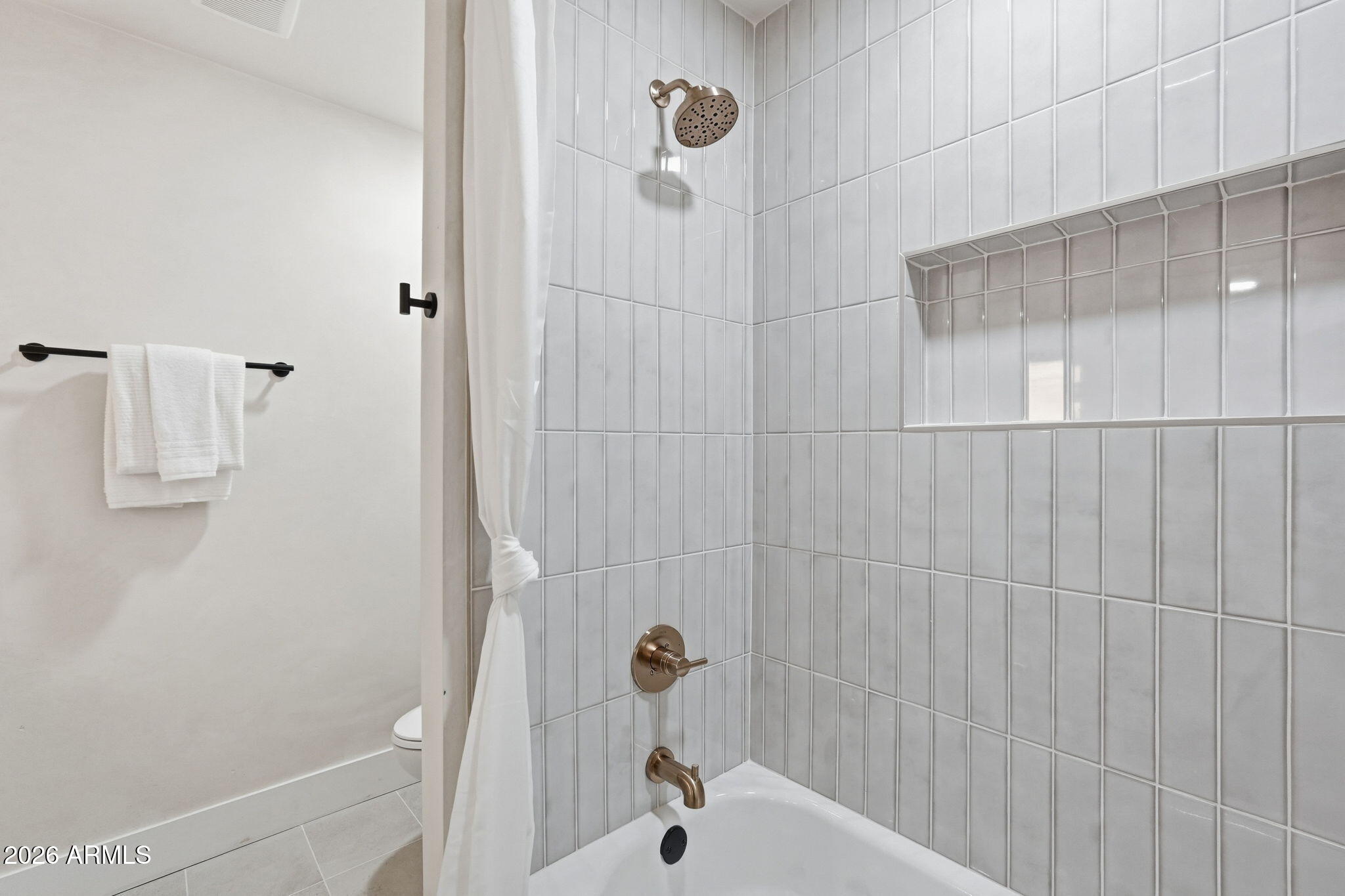 3423 E Beryl Lane