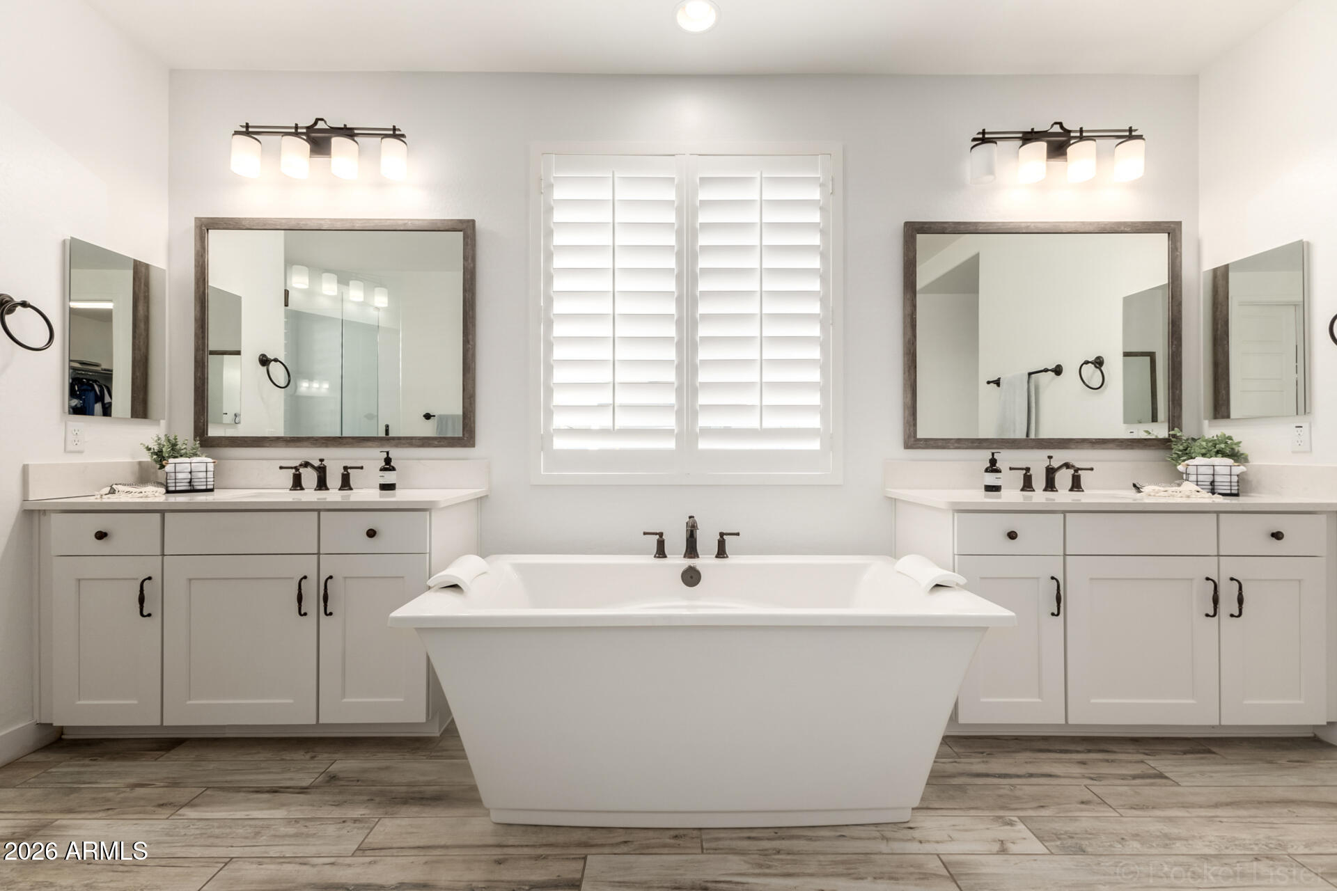 2285 E ATHENA Avenue