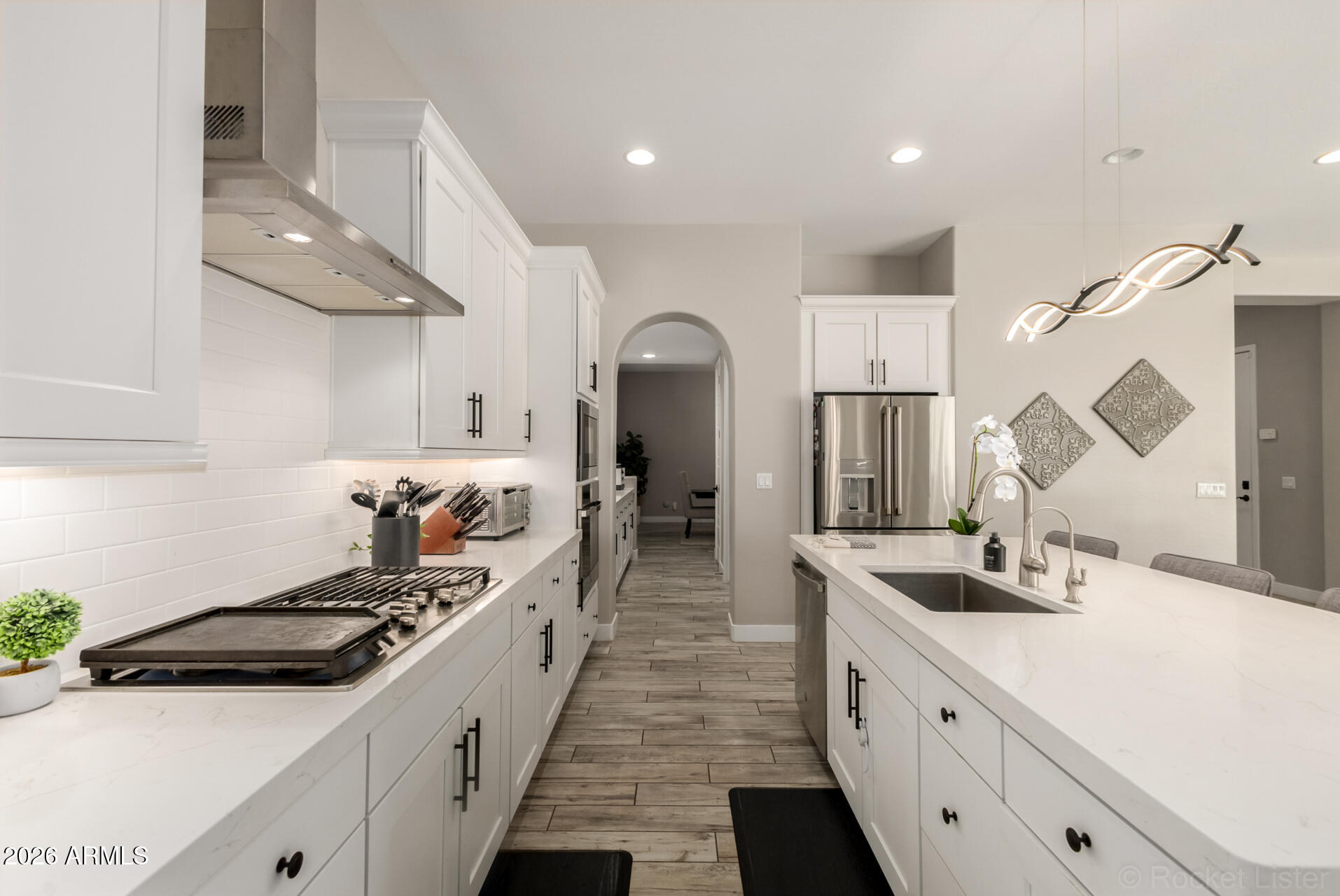 2285 E ATHENA Avenue