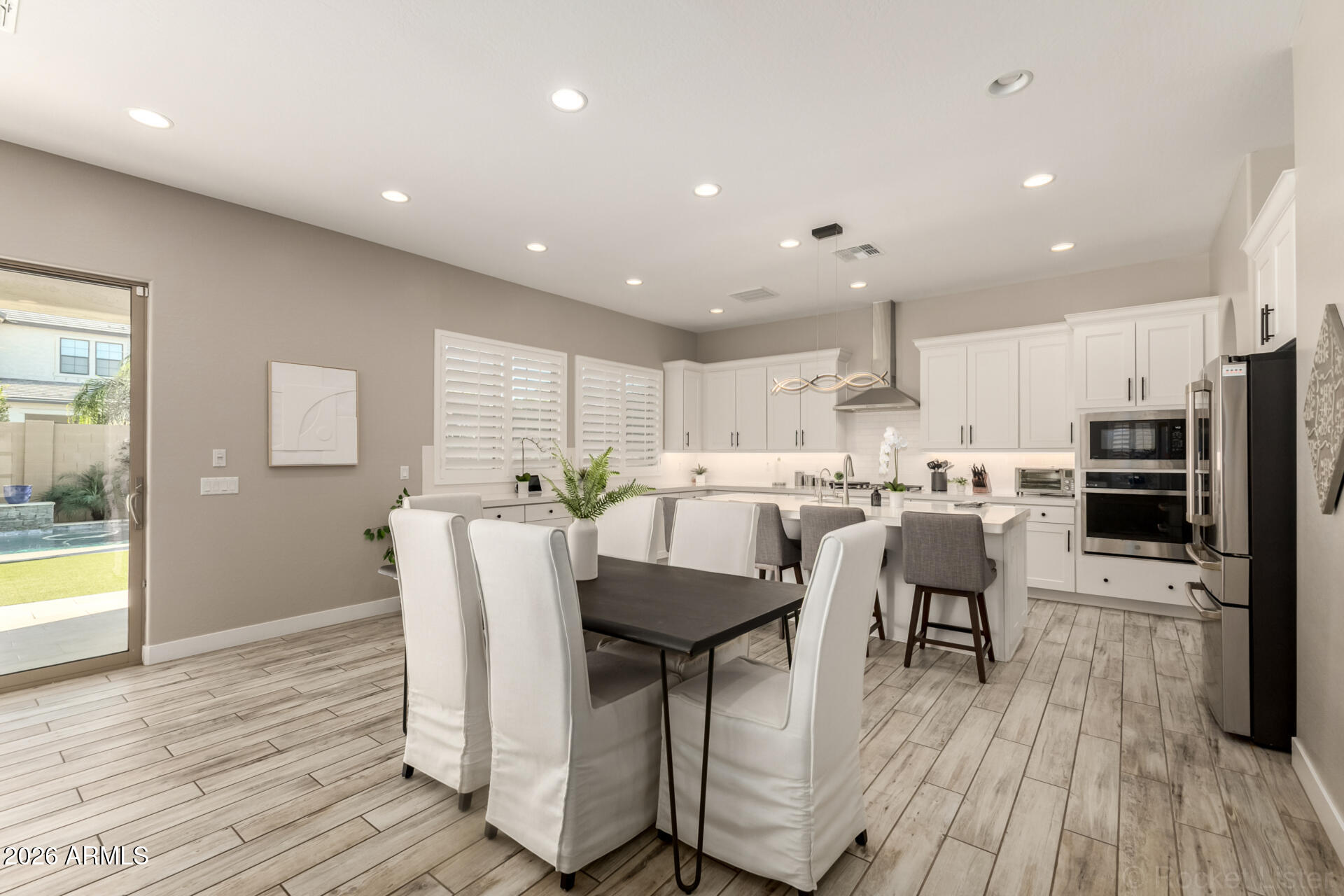 2285 E ATHENA Avenue