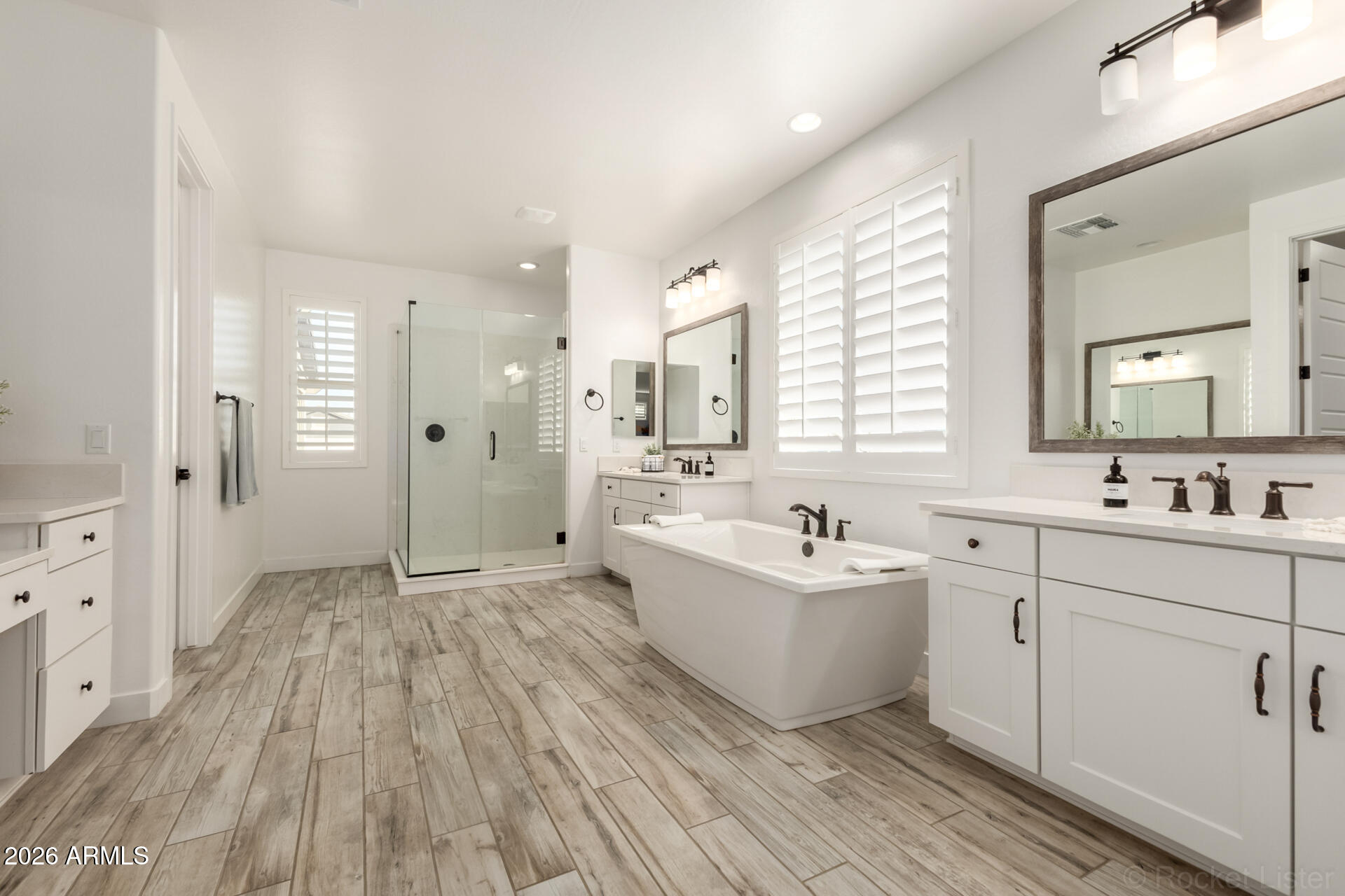 2285 E ATHENA Avenue