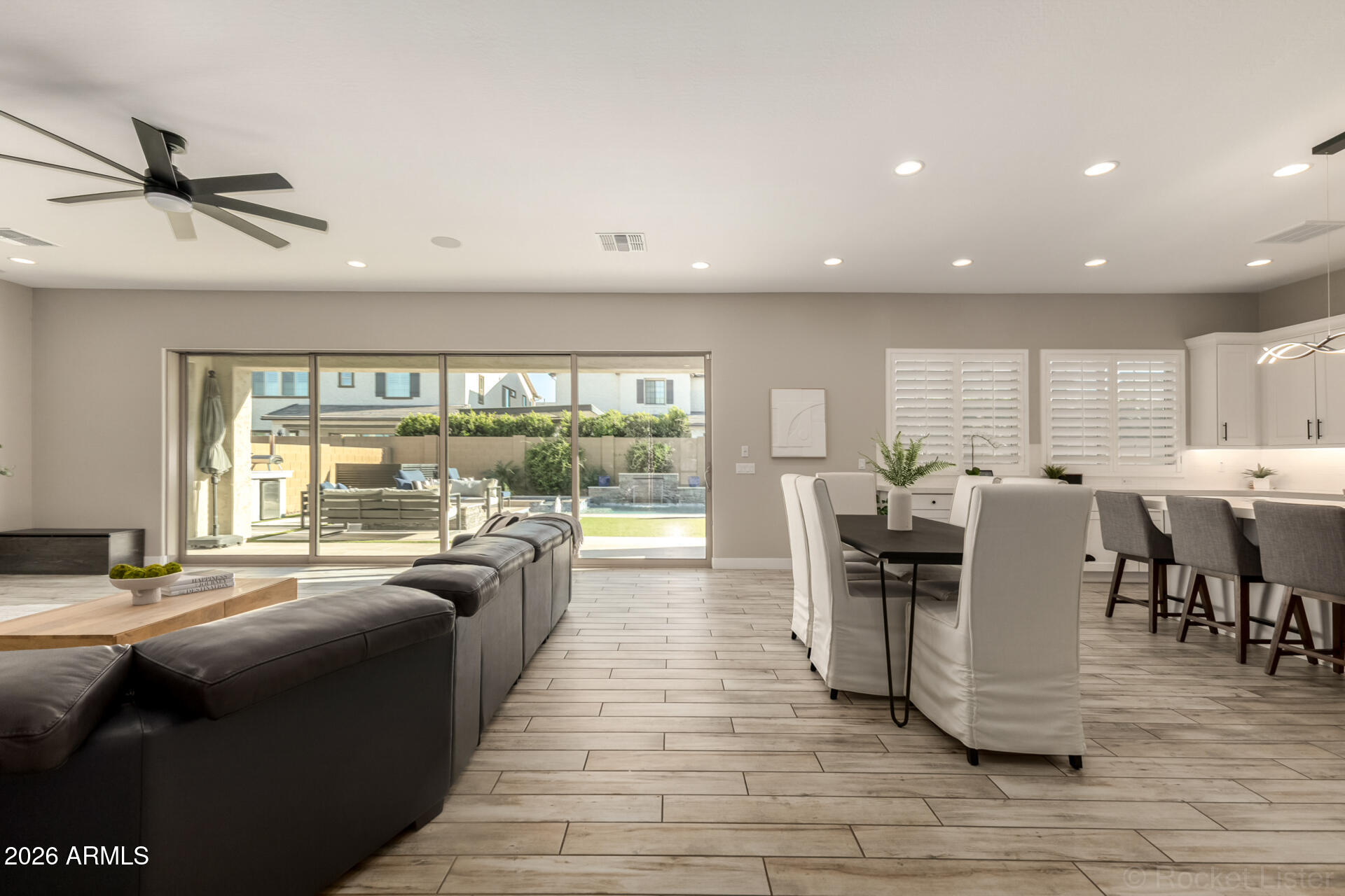 2285 E ATHENA Avenue