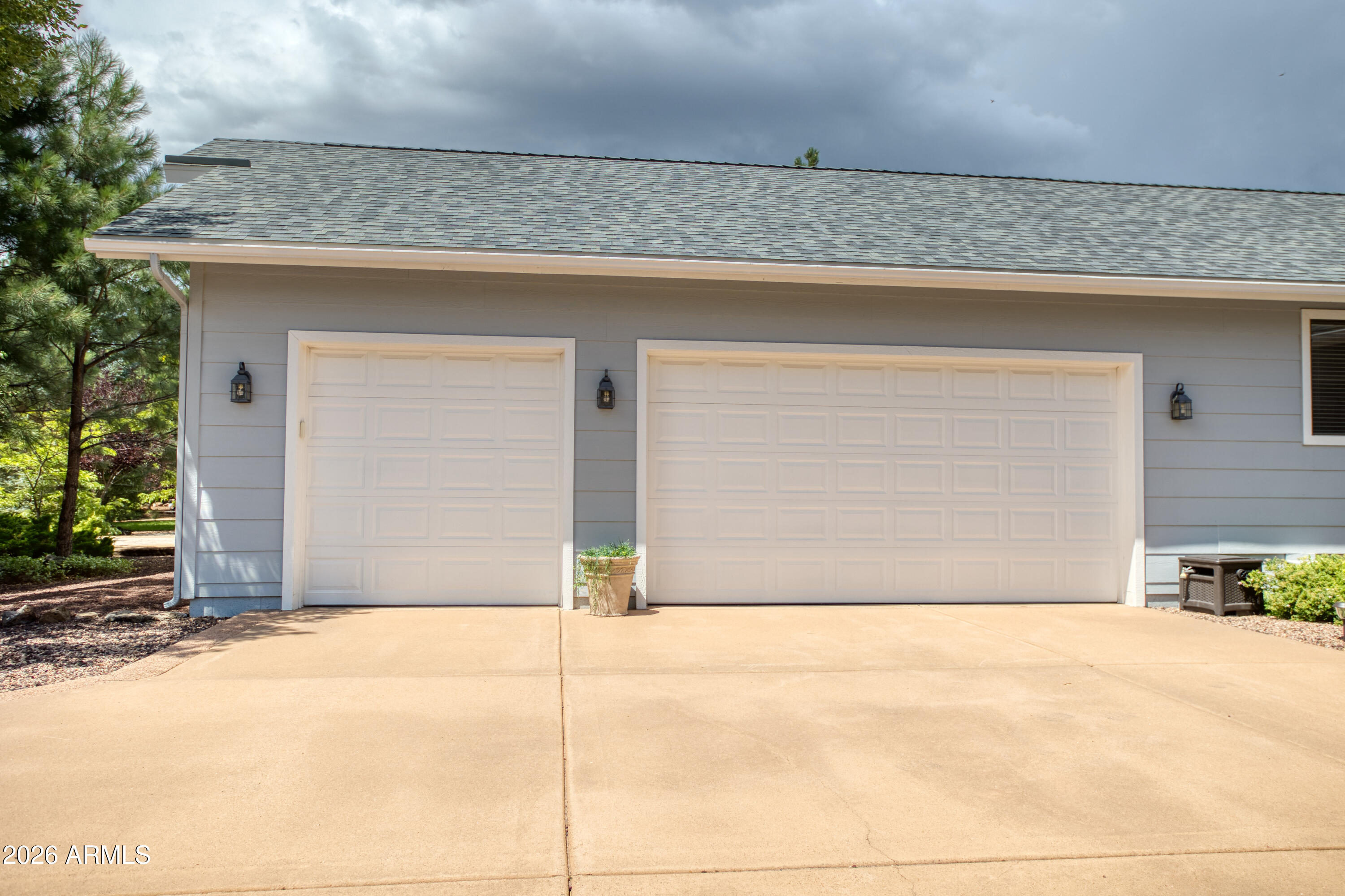 955 Rainbow View Drive