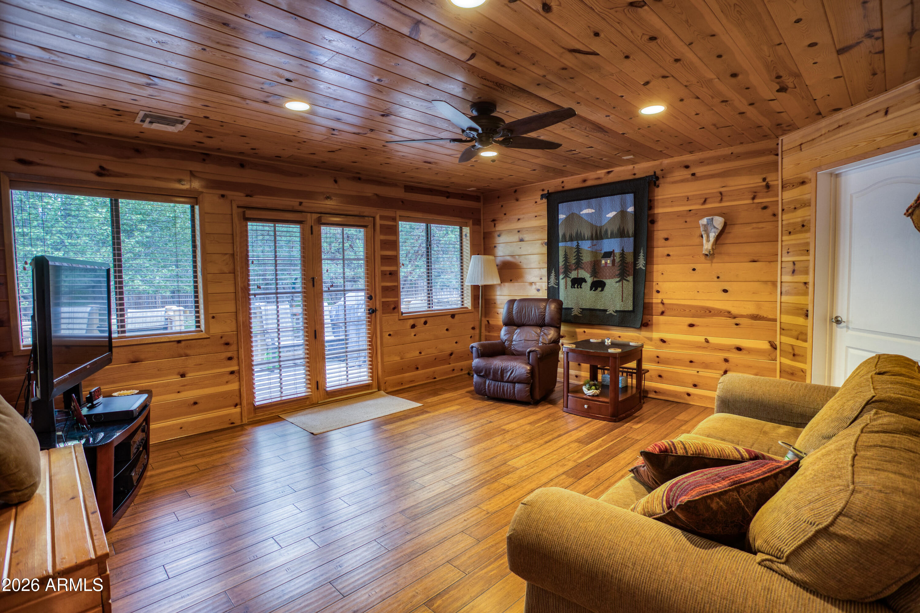 955 Rainbow View Drive