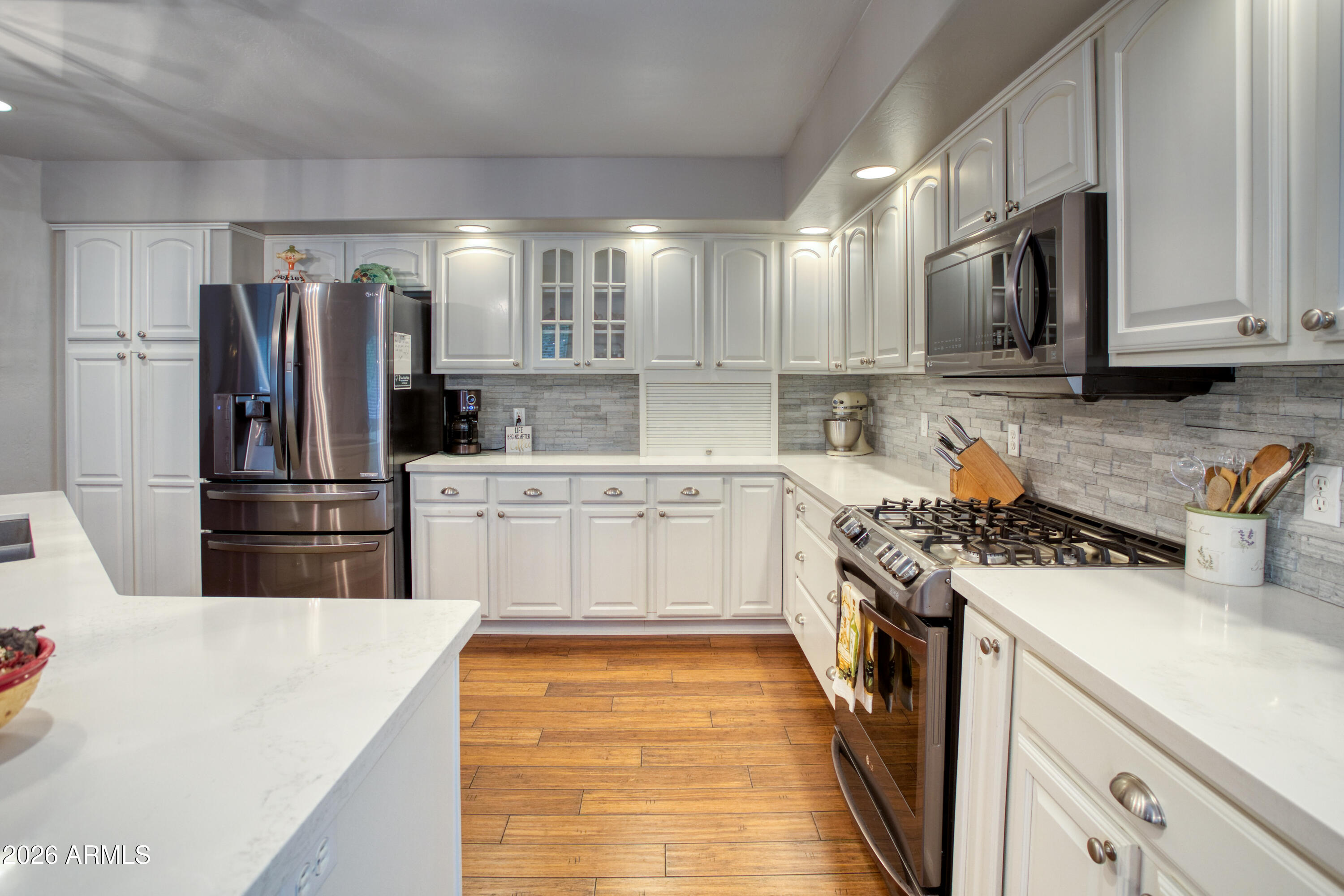 955 Rainbow View Drive