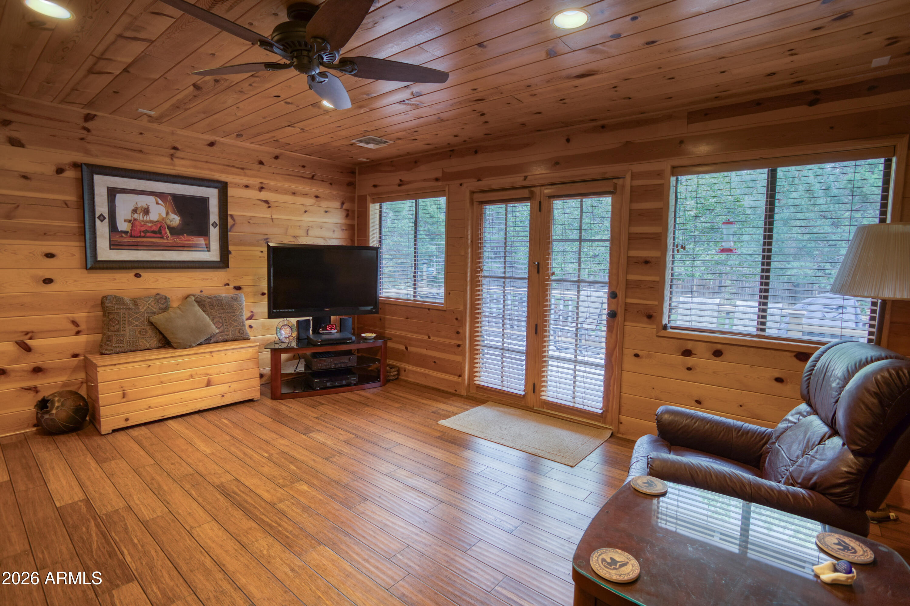 955 Rainbow View Drive