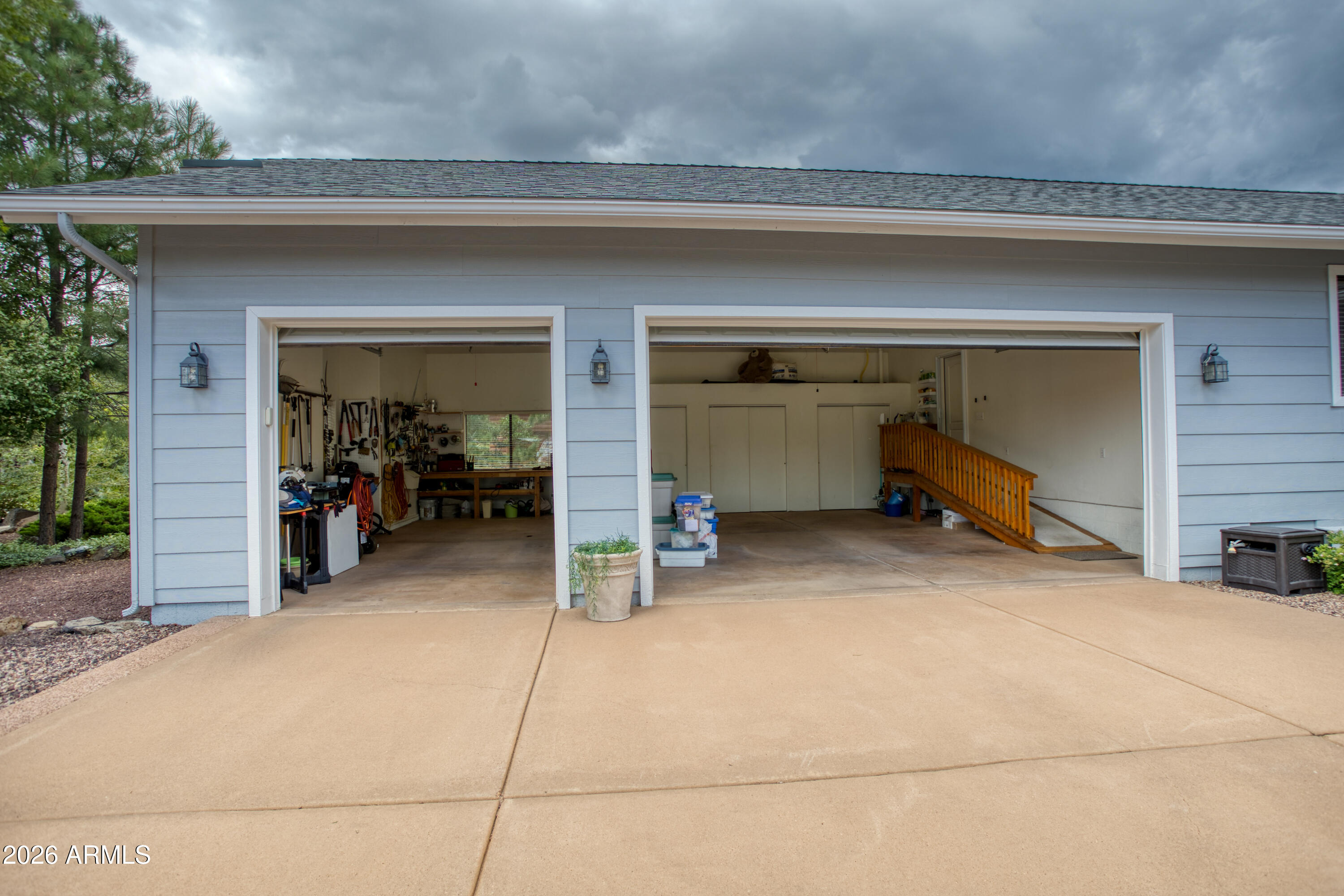 955 Rainbow View Drive