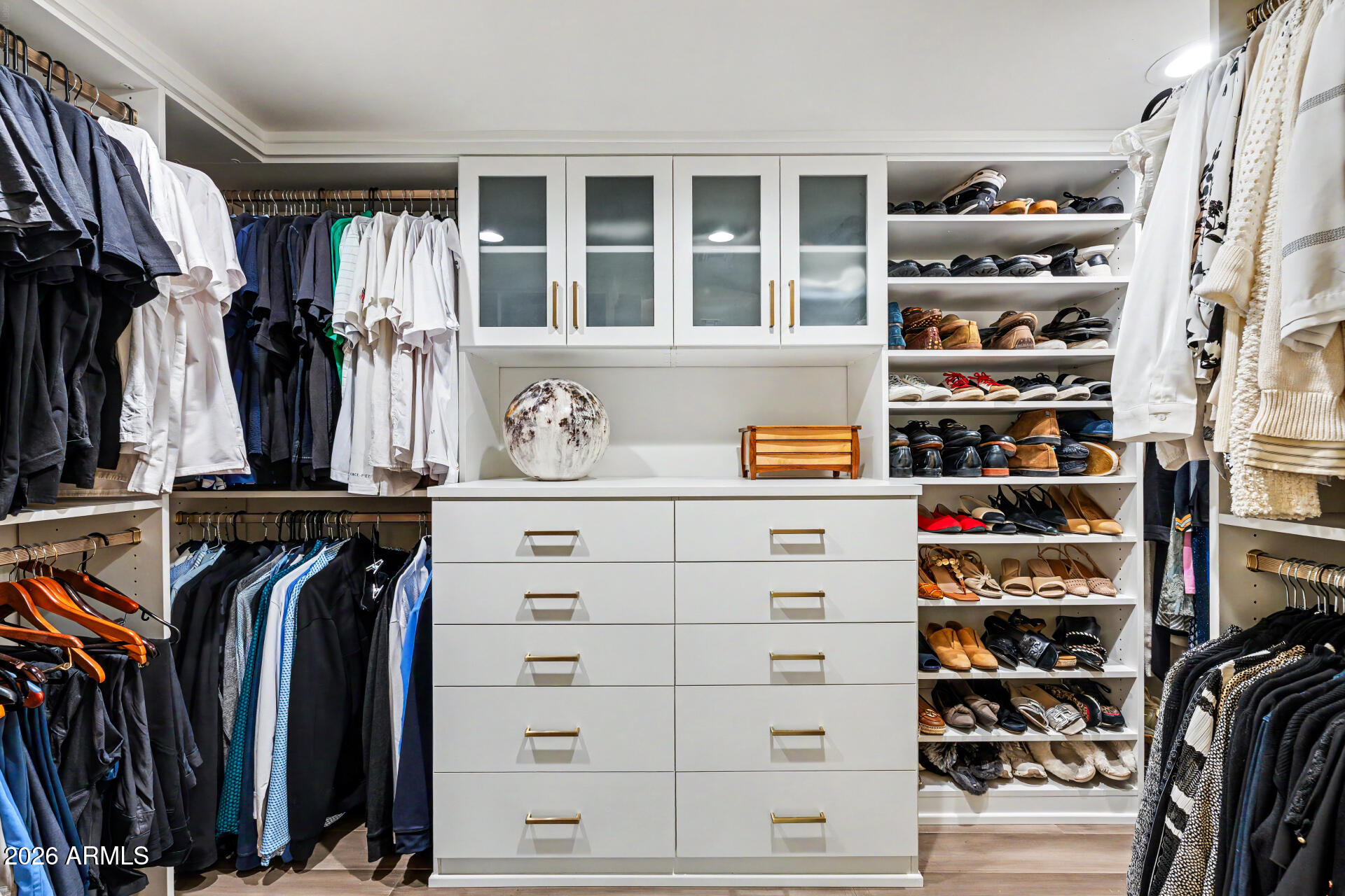 122 E LOMA VISTA Drive