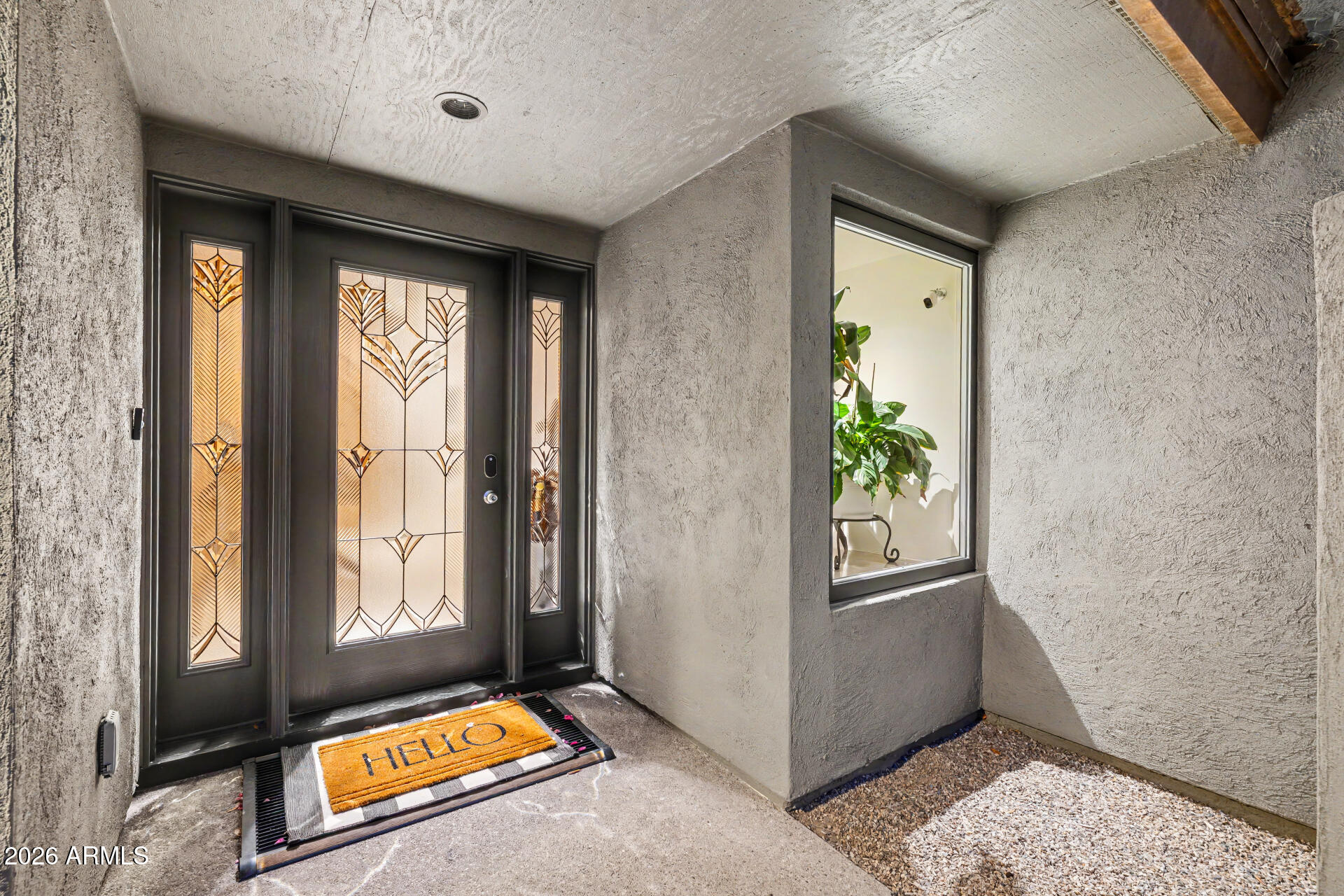 122 E LOMA VISTA Drive