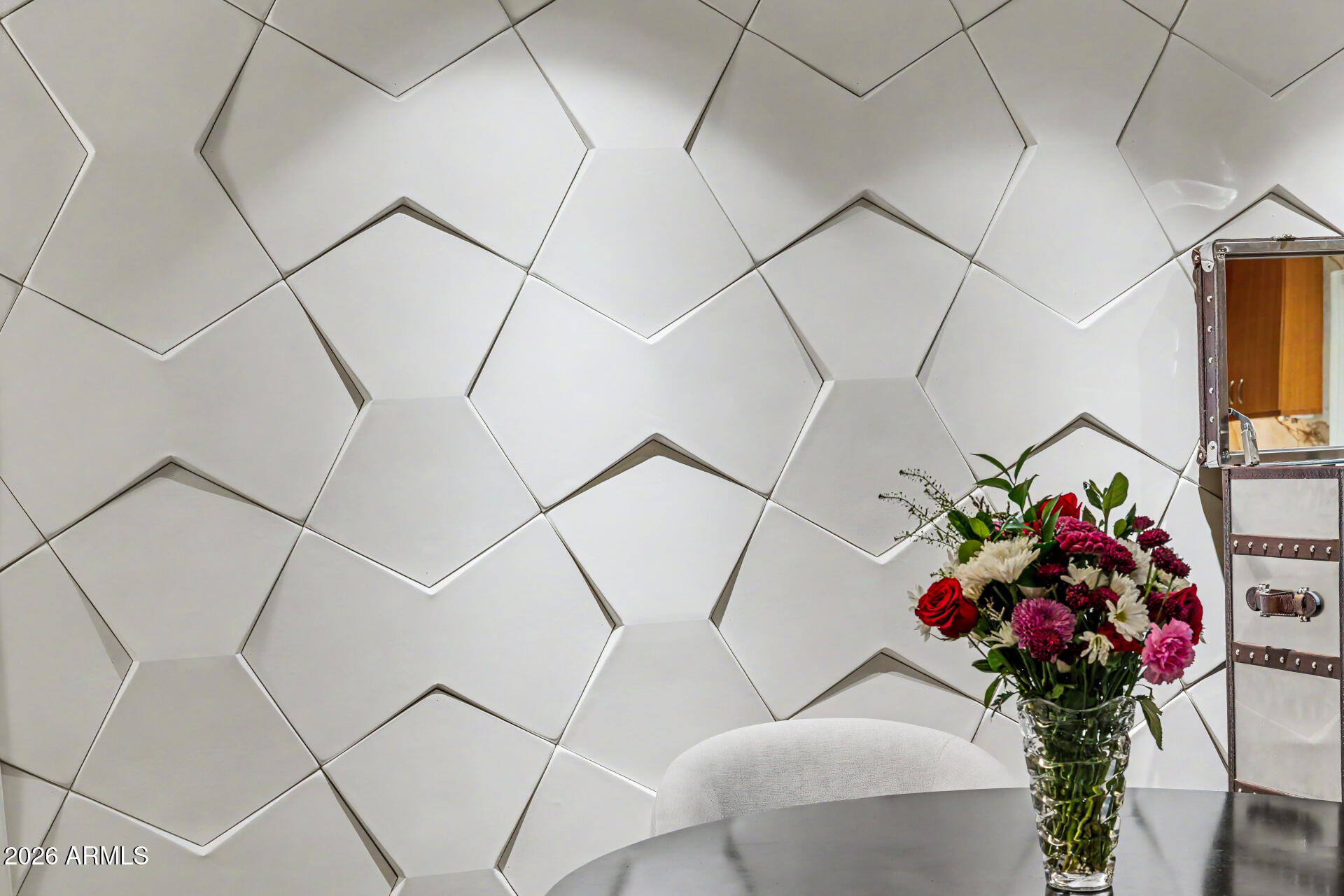 122 E LOMA VISTA Drive