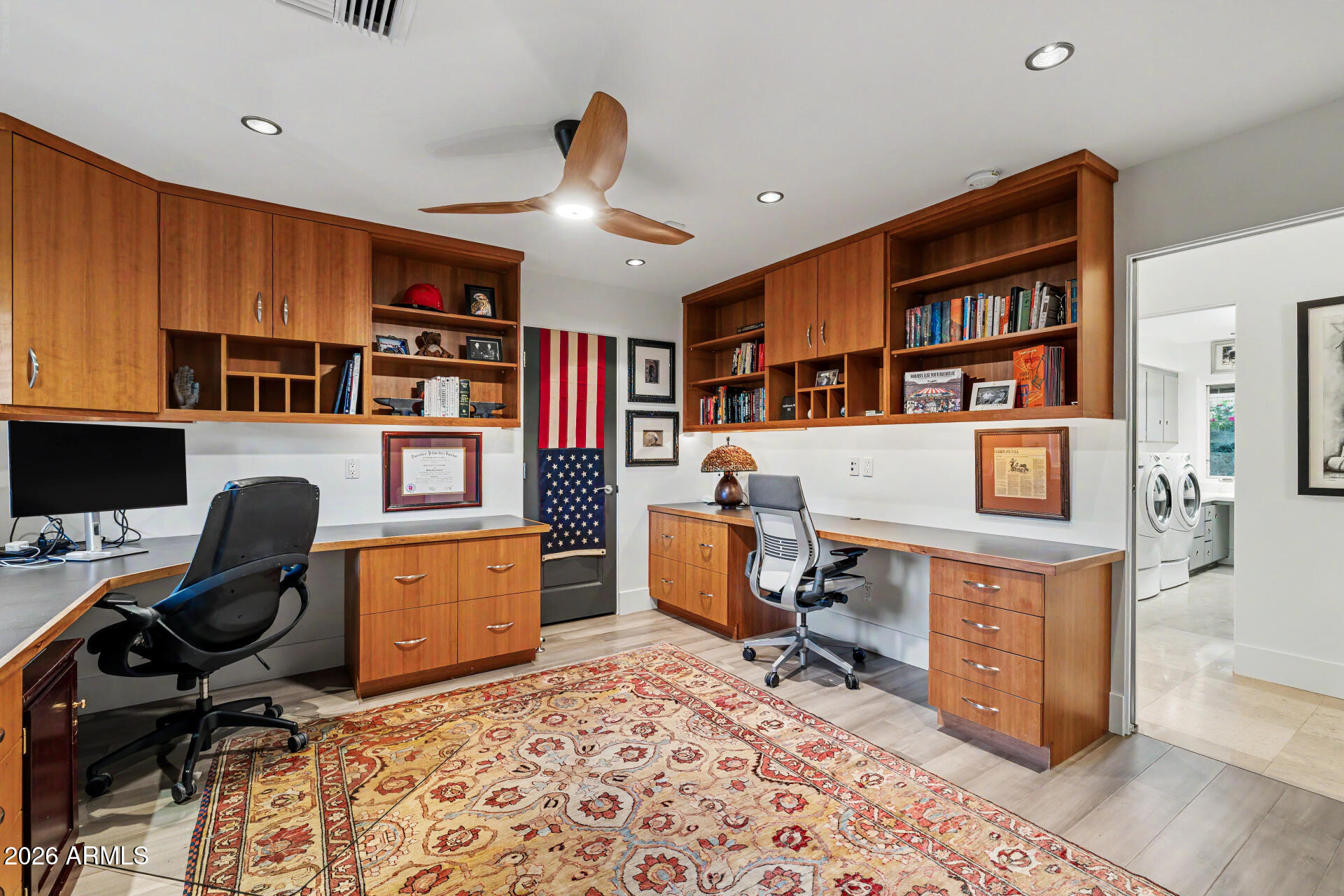 122 E LOMA VISTA Drive