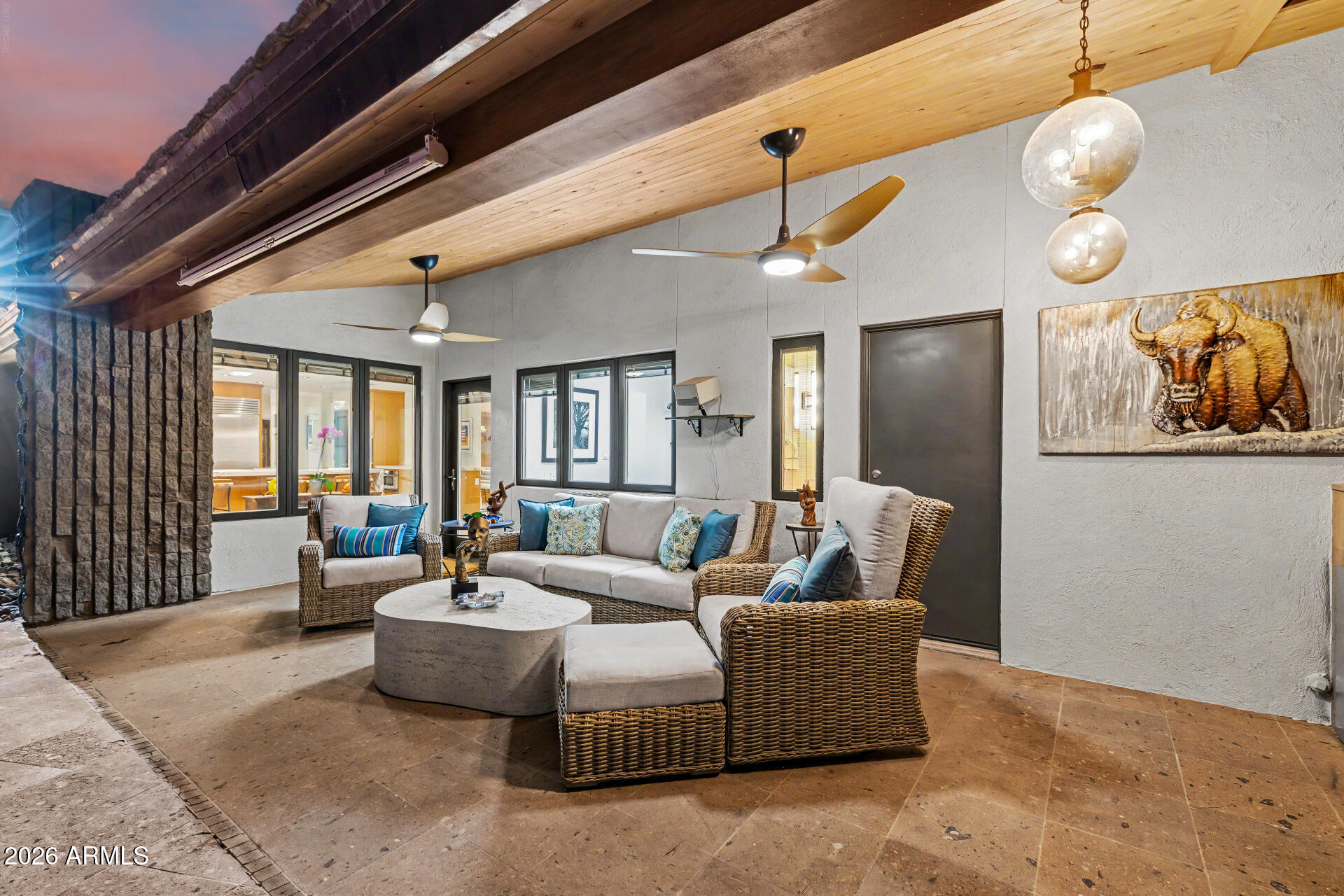 122 E LOMA VISTA Drive