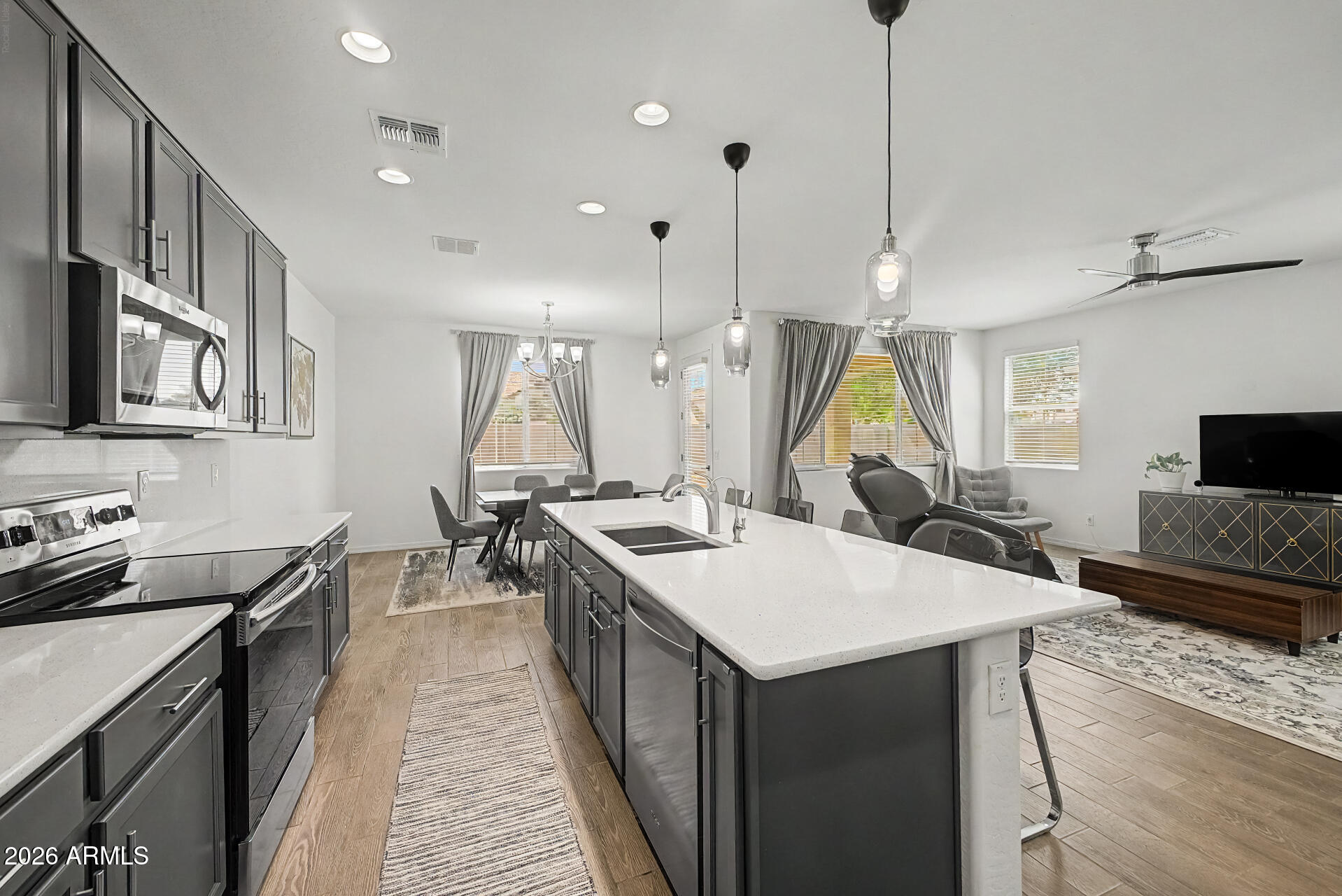 905 S CANAL Drive 14