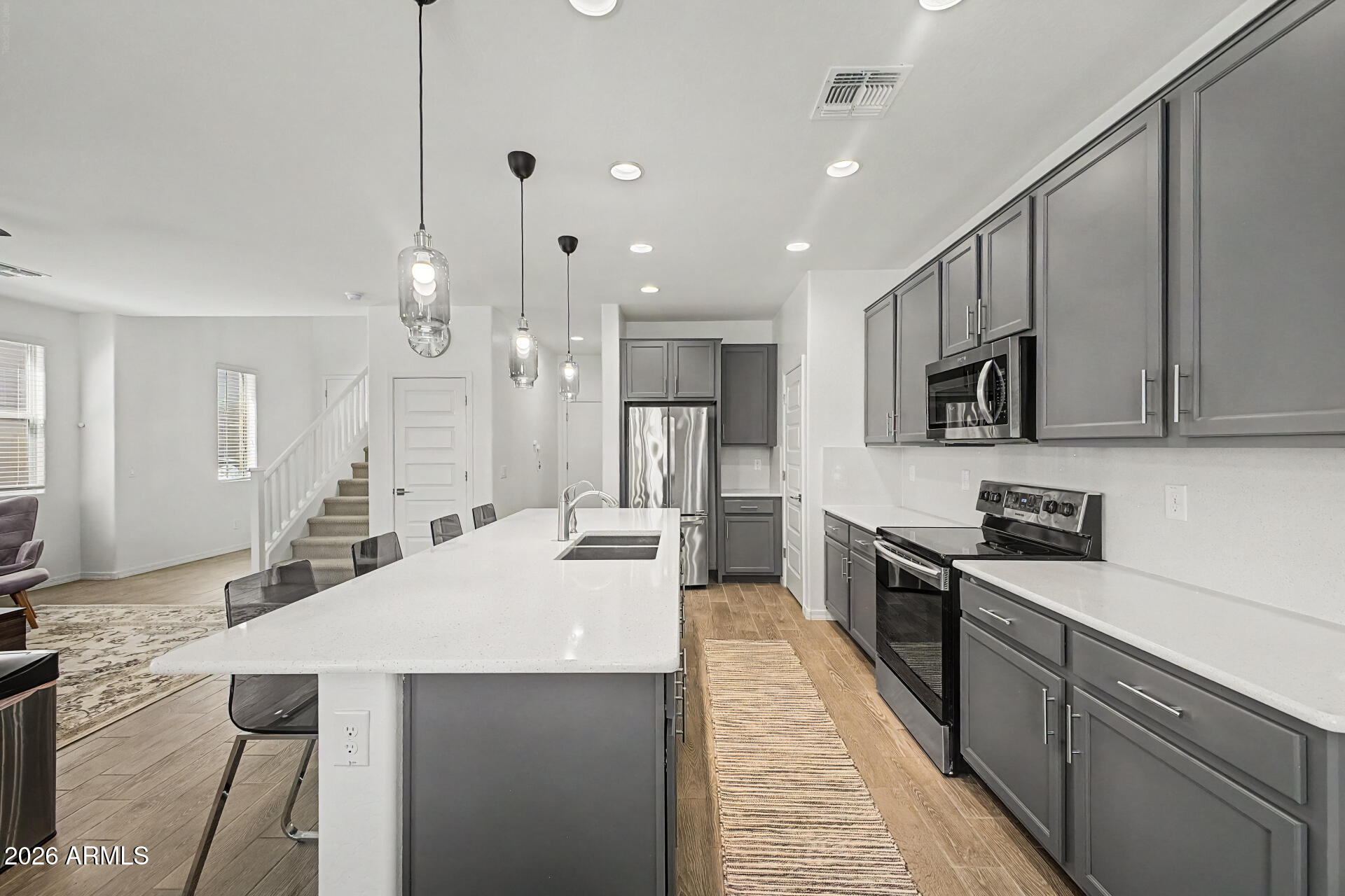 905 S CANAL Drive 14