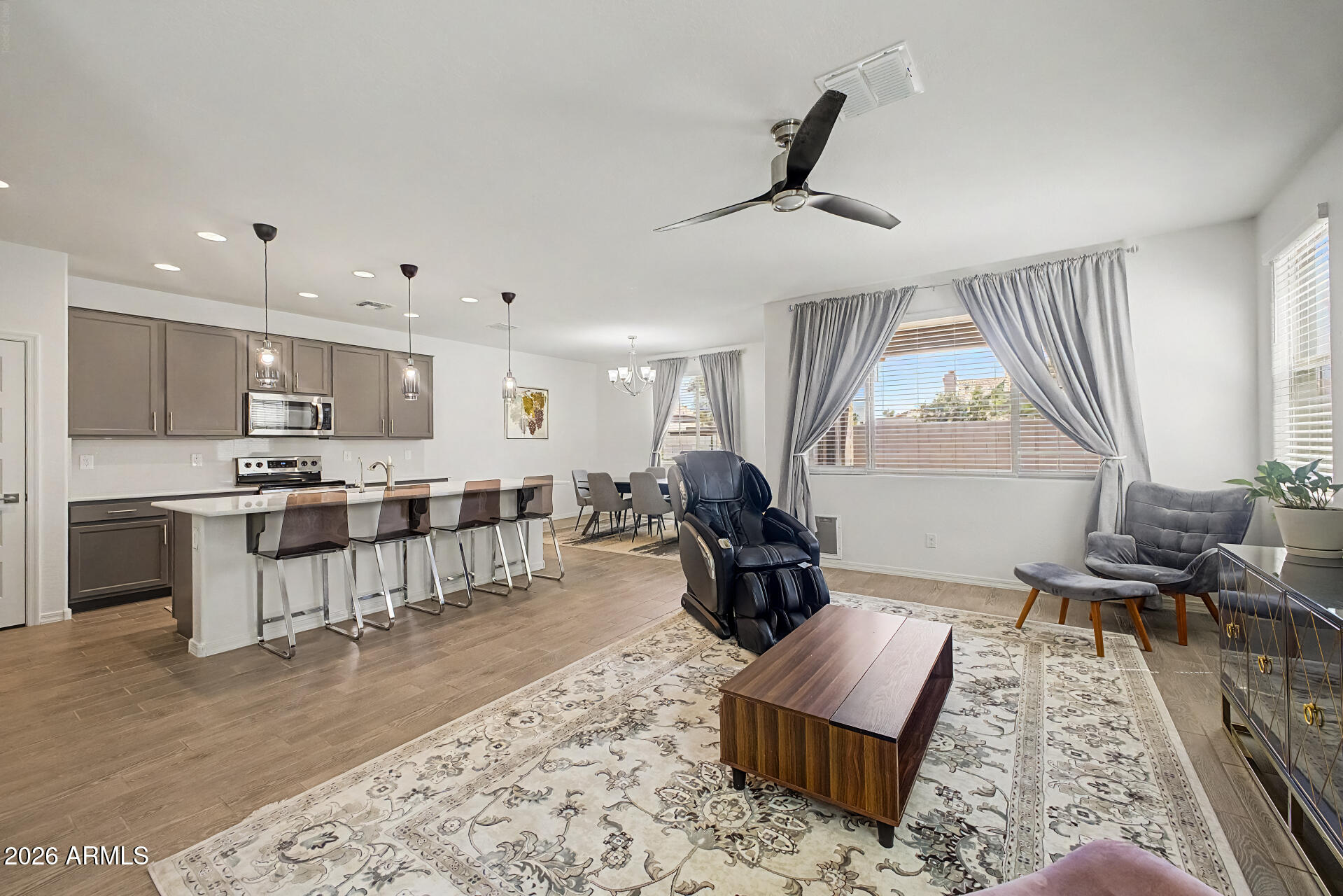 905 S CANAL Drive 14