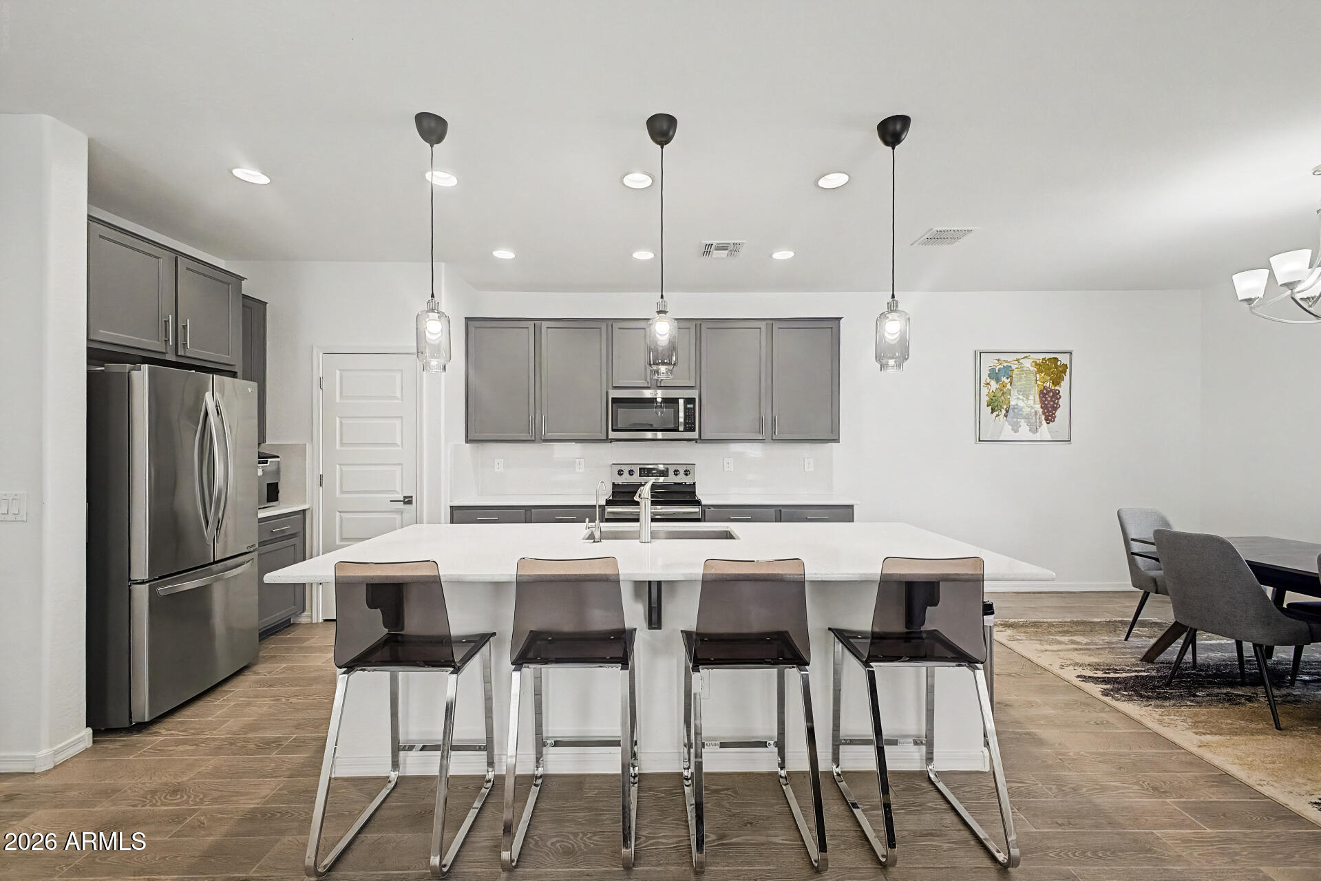 905 S CANAL Drive 14
