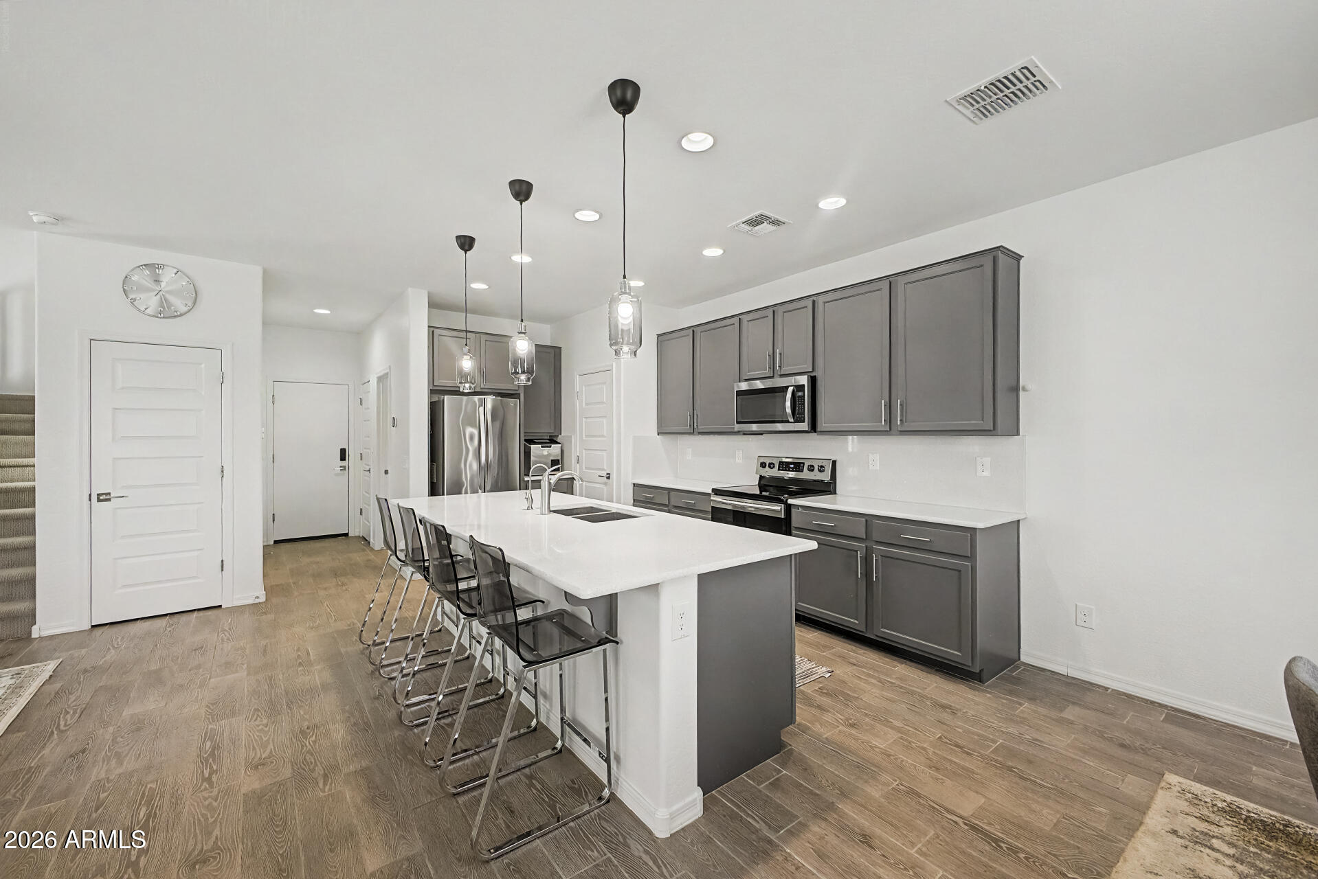 905 S CANAL Drive 14