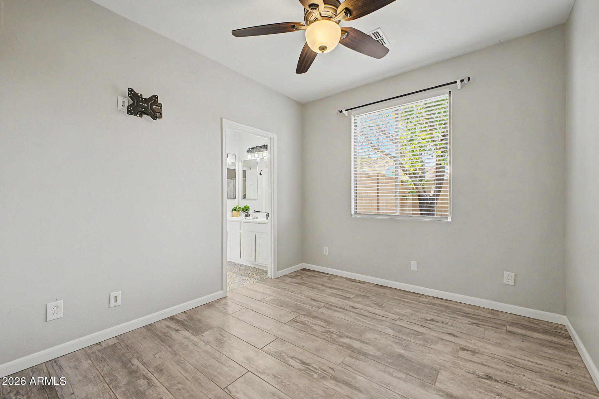 6401 S ONYX Drive