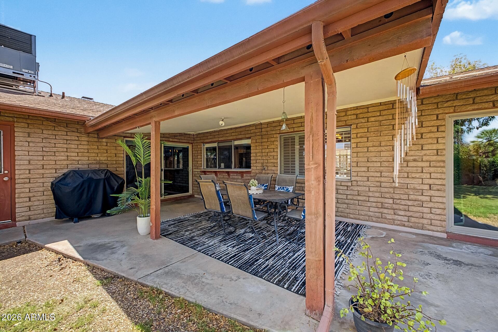 1822 E TULANE Drive
