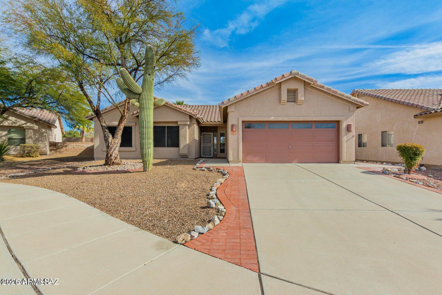 9162 N TREASURE MOUNTAIN Drive