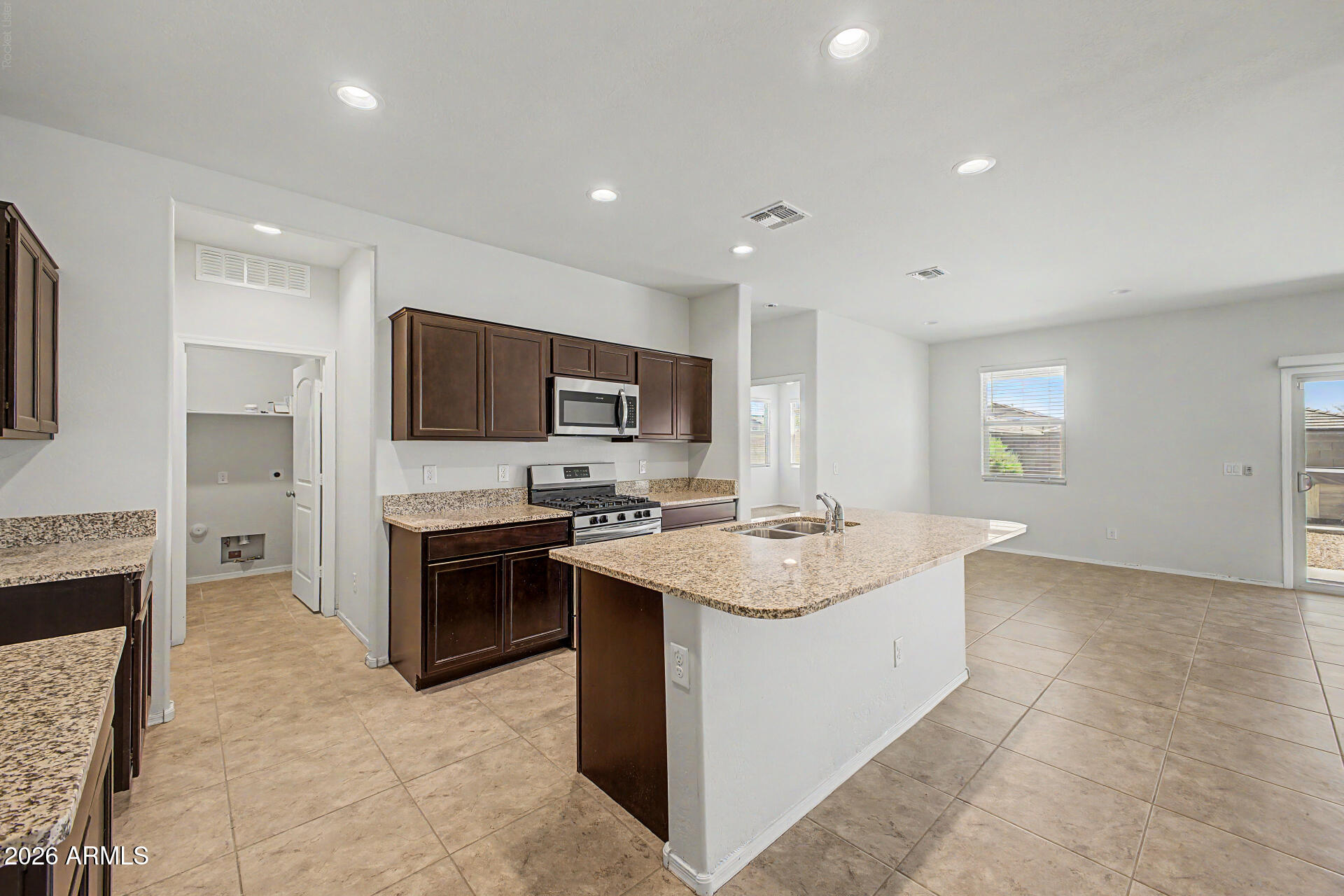 31021 W COLUMBUS Avenue