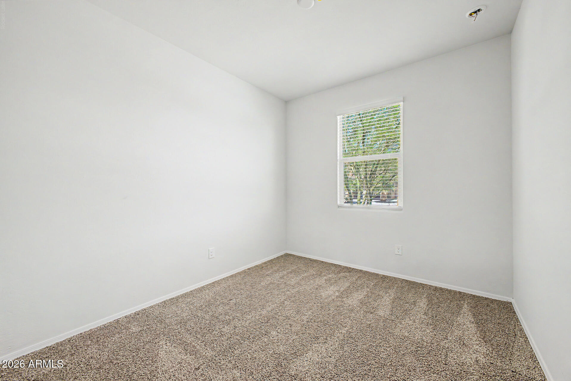 31021 W COLUMBUS Avenue