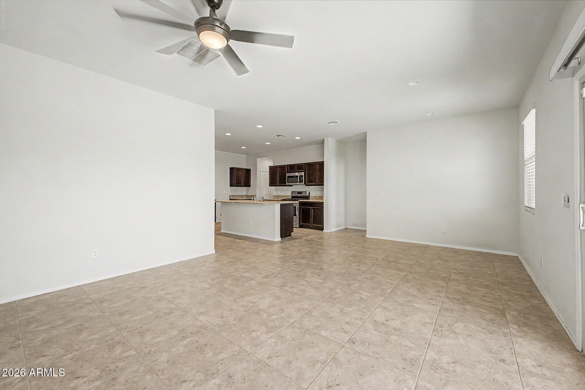 31021 W COLUMBUS Avenue