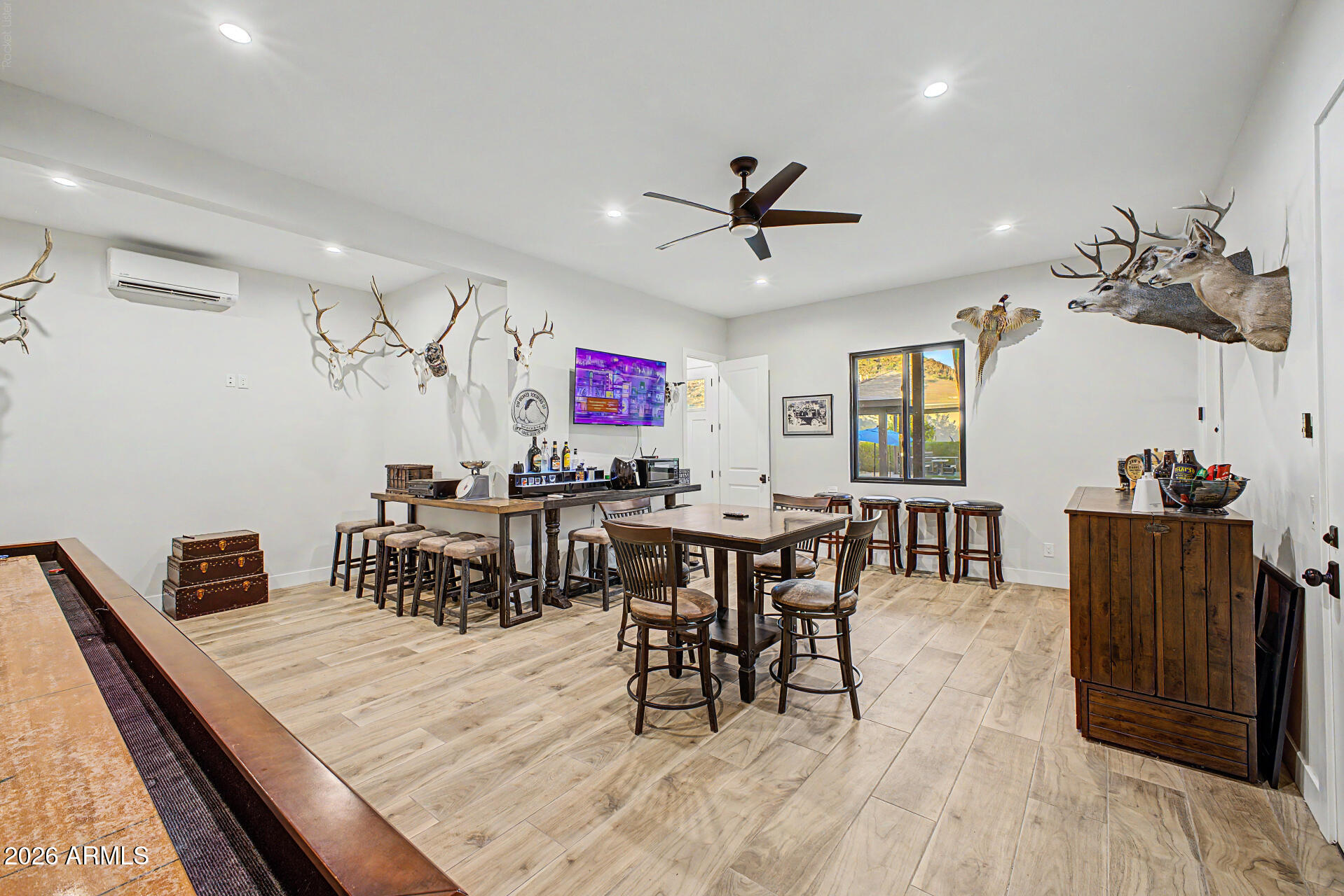 1444 N AARON Circle