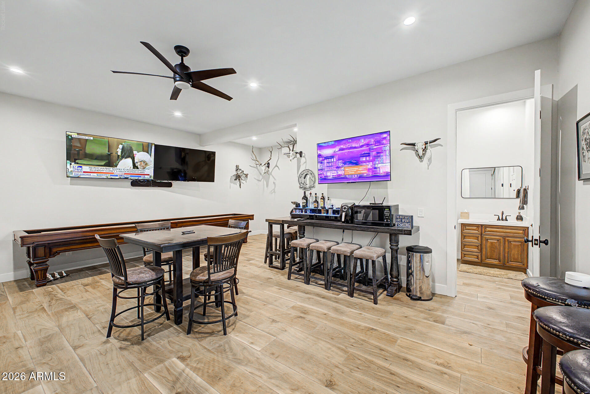 1444 N AARON Circle