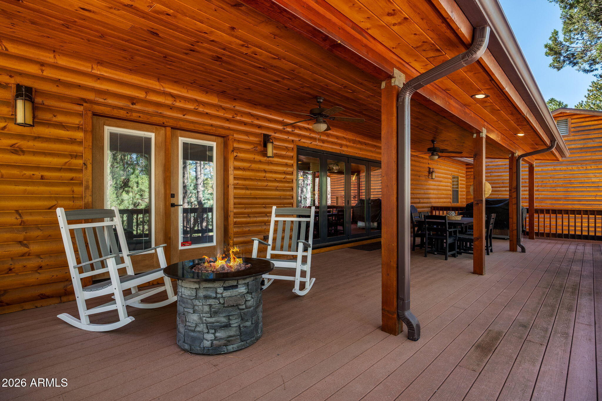 942 PINE CREEK Drive