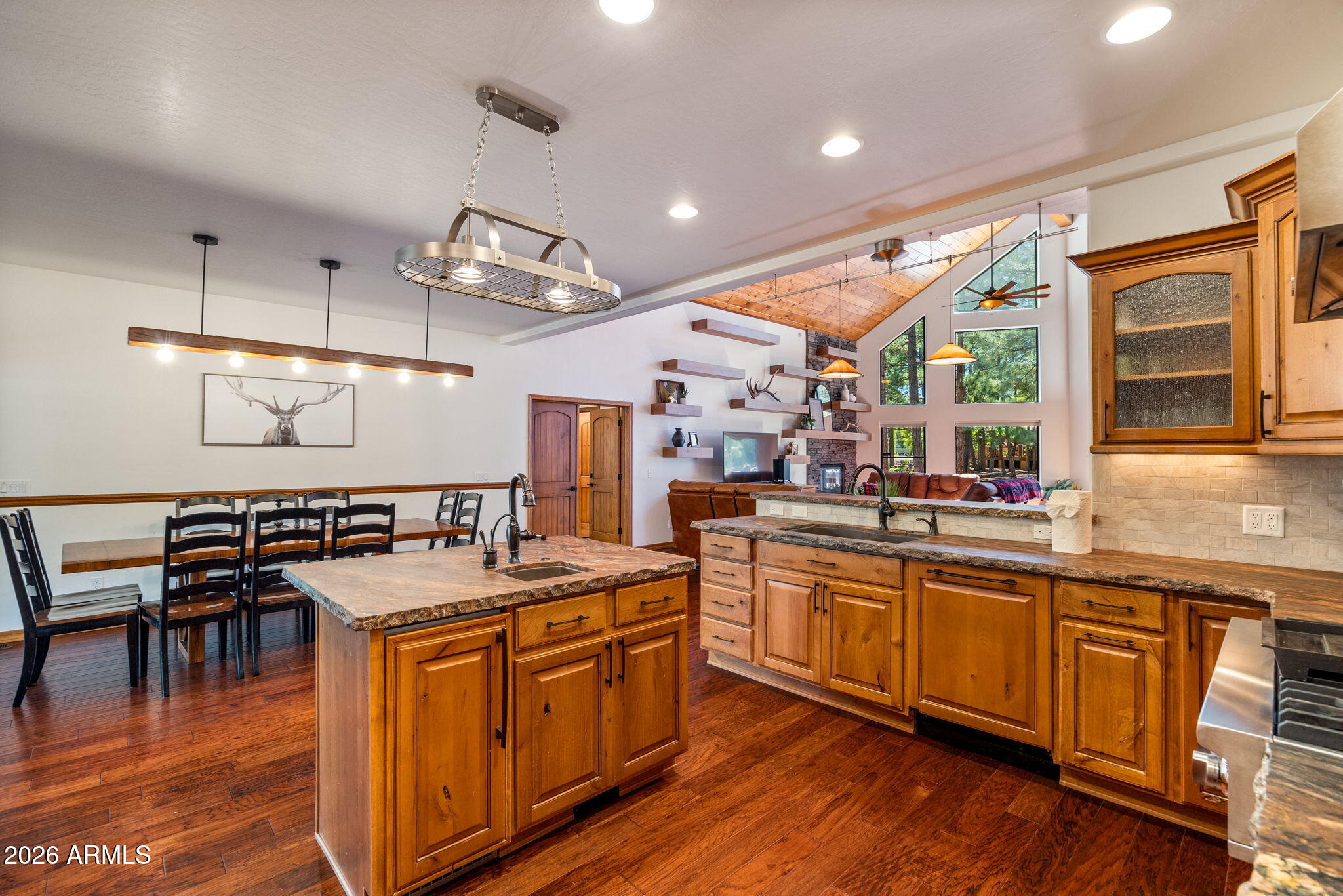 942 PINE CREEK Drive