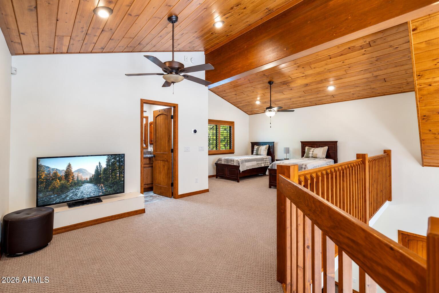942 PINE CREEK Drive