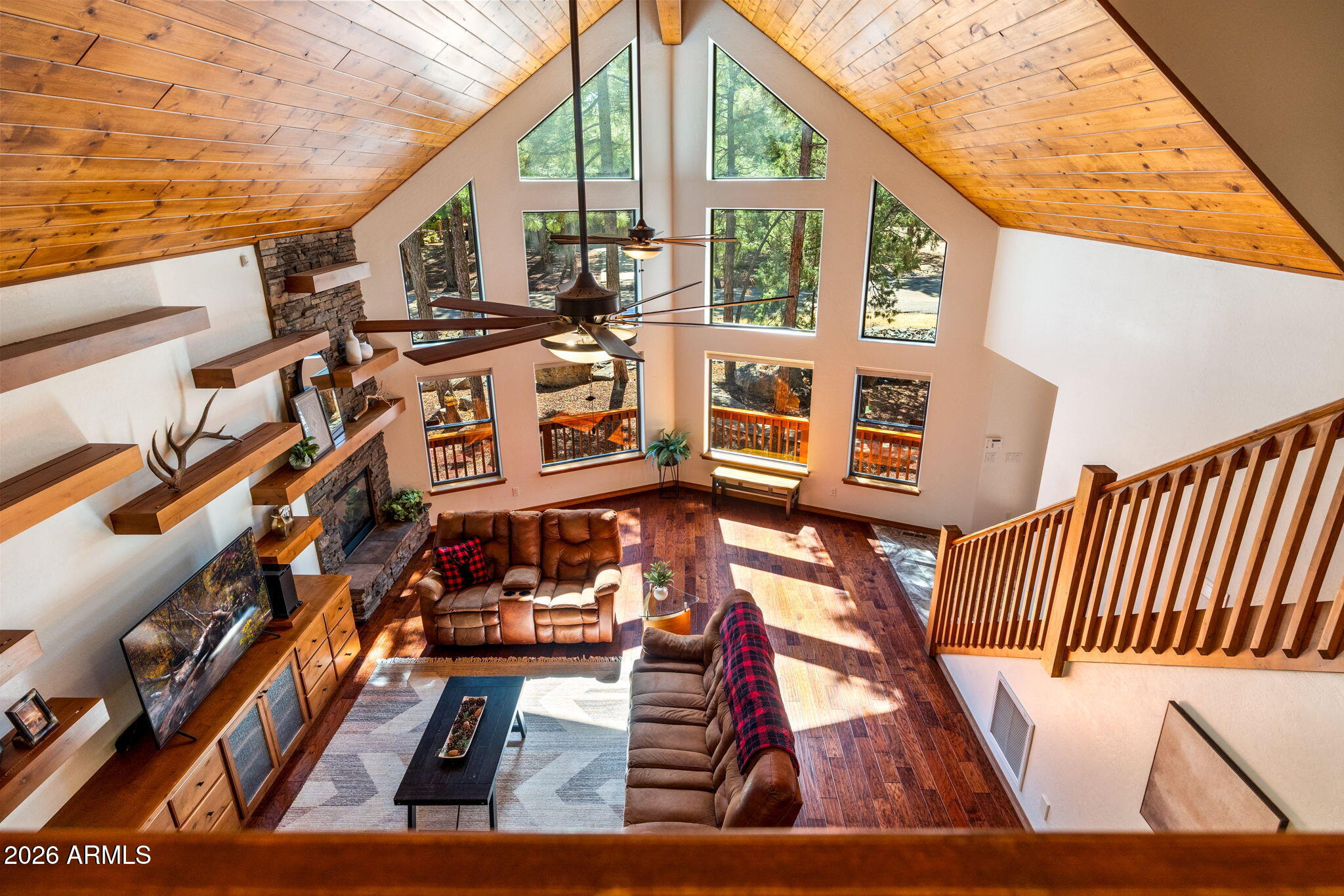 942 PINE CREEK Drive