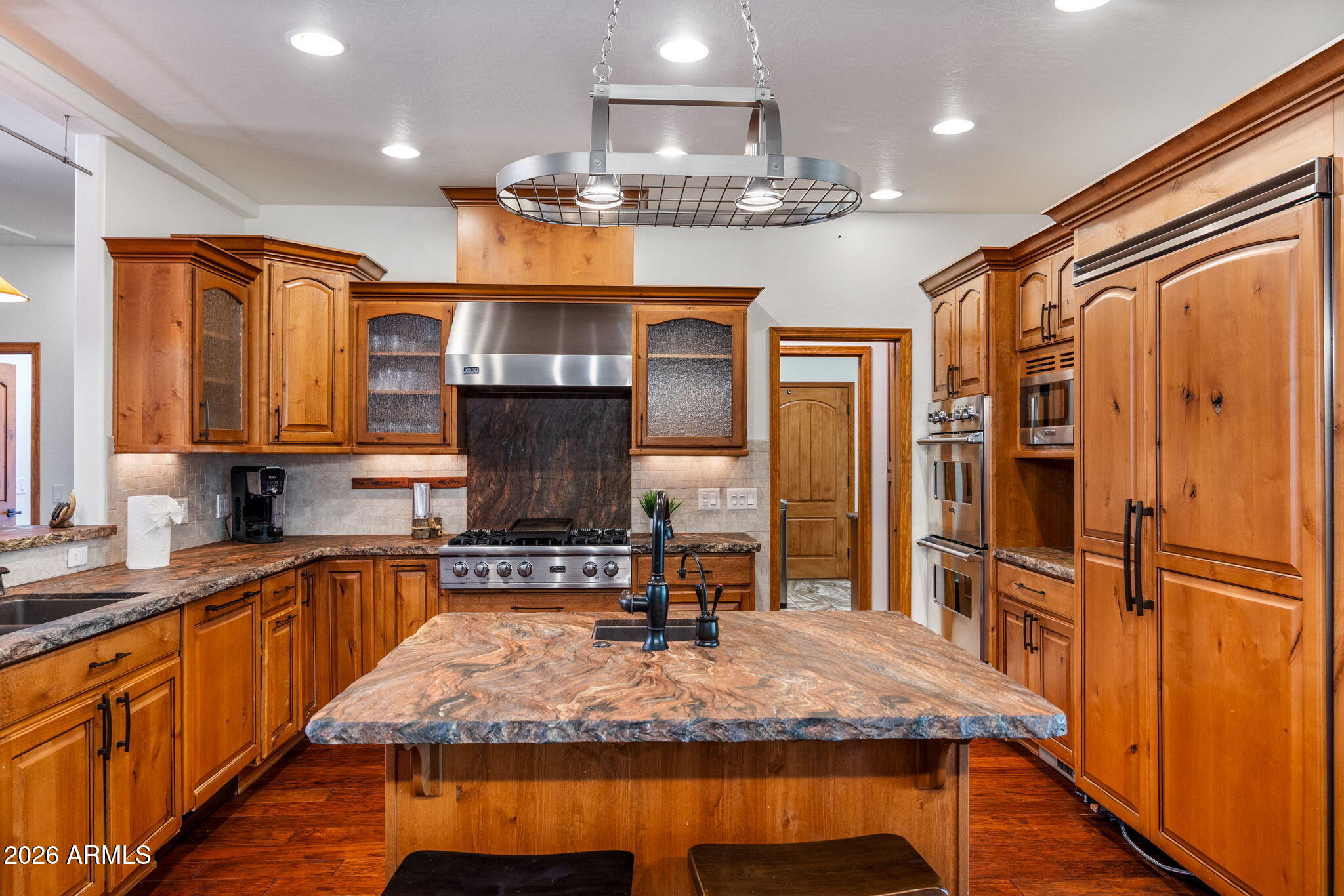 942 PINE CREEK Drive