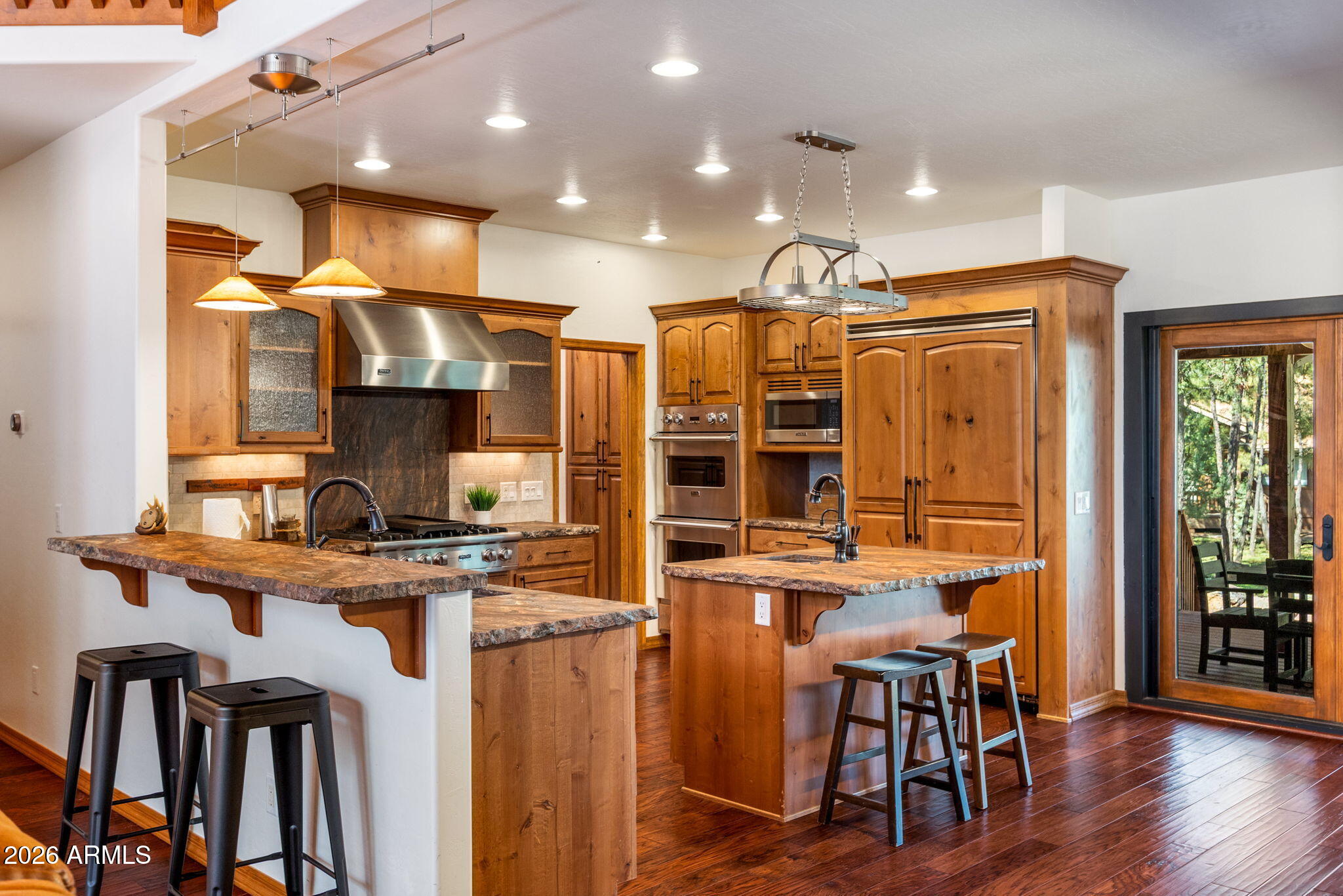 942 PINE CREEK Drive