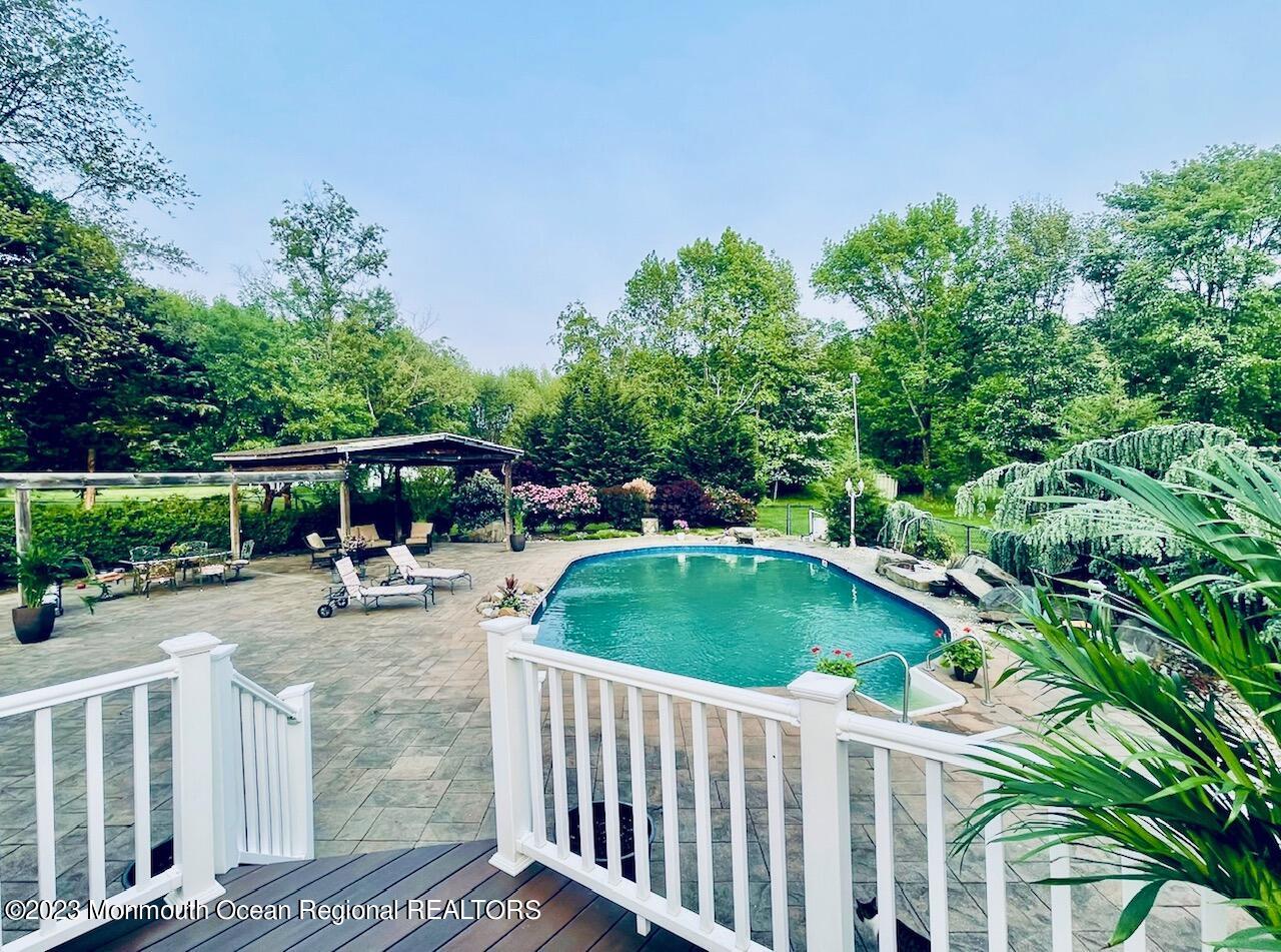 387 Schoolhouse Road