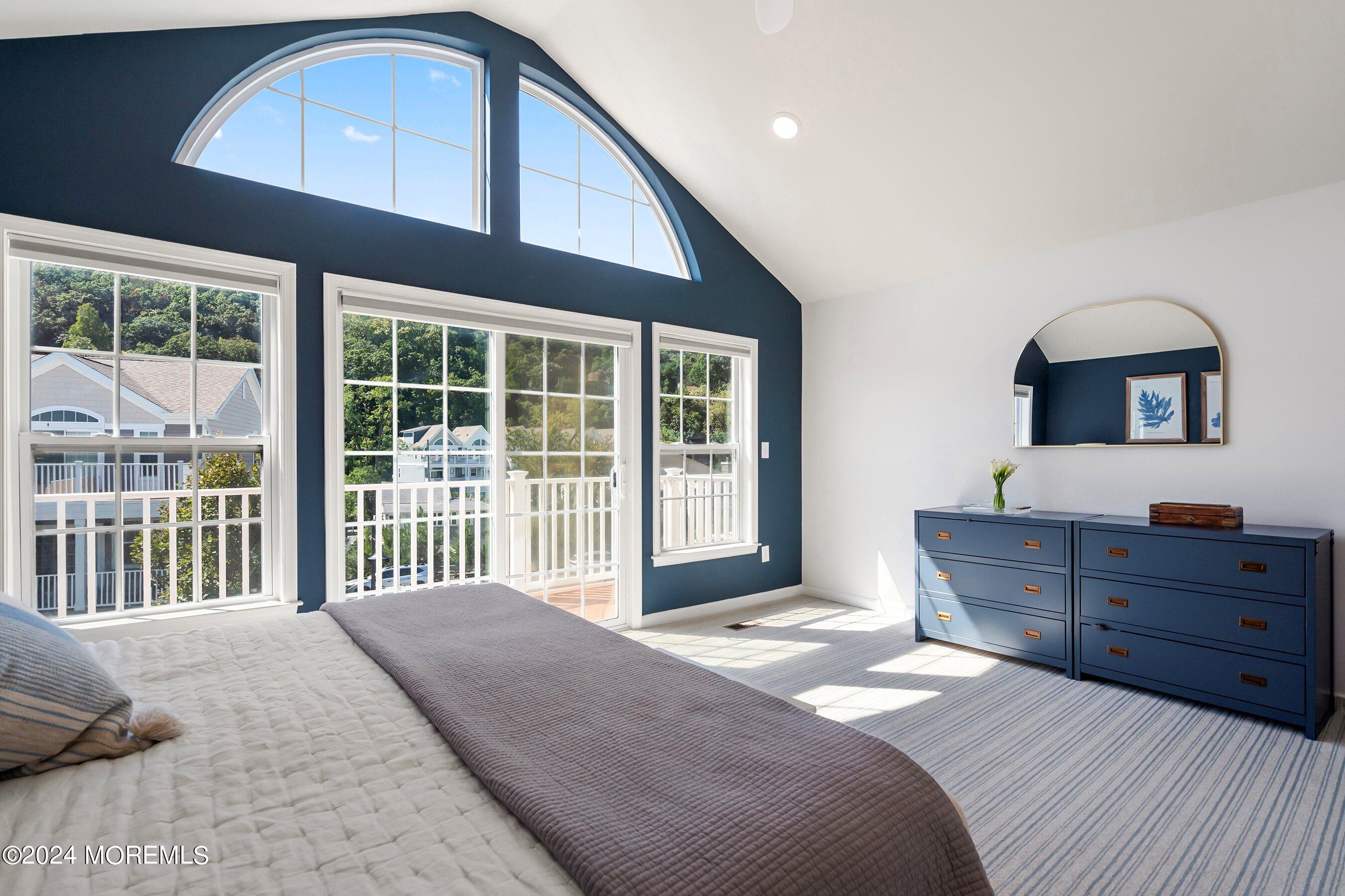 4 Halfmoon Court, 904