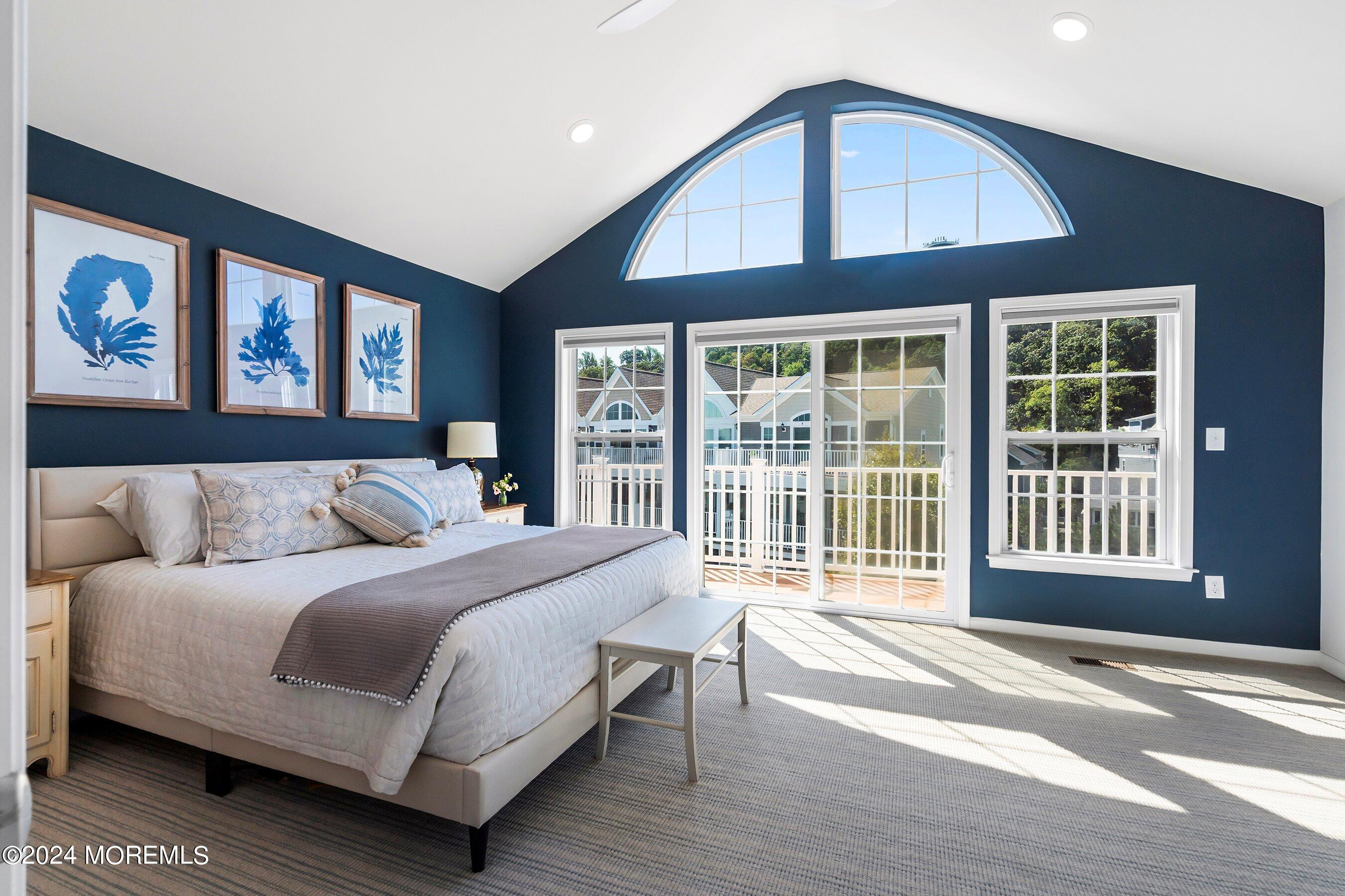 4 Halfmoon Court, 904