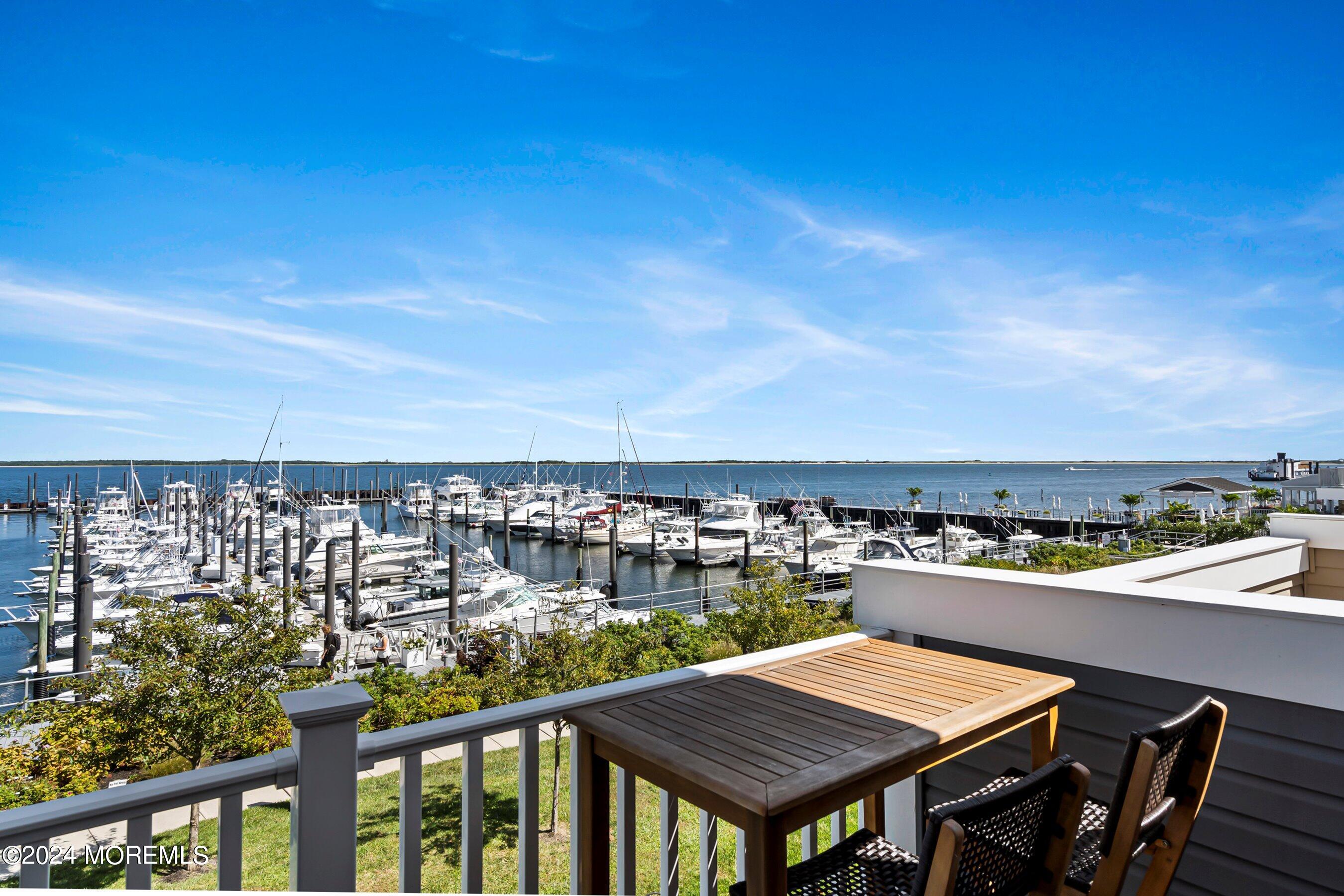 4 Halfmoon Court, 904