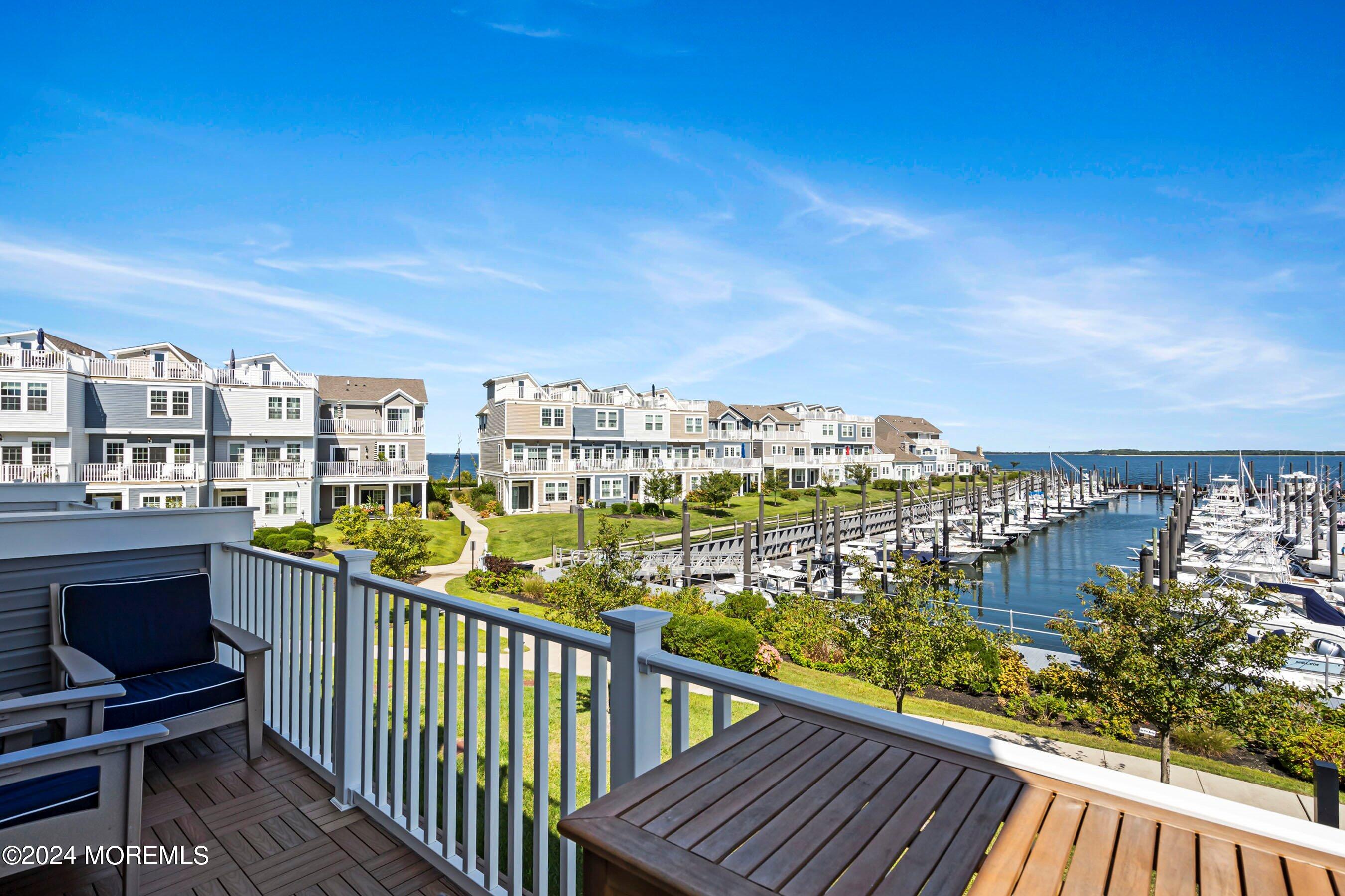 4 Halfmoon Court, 904