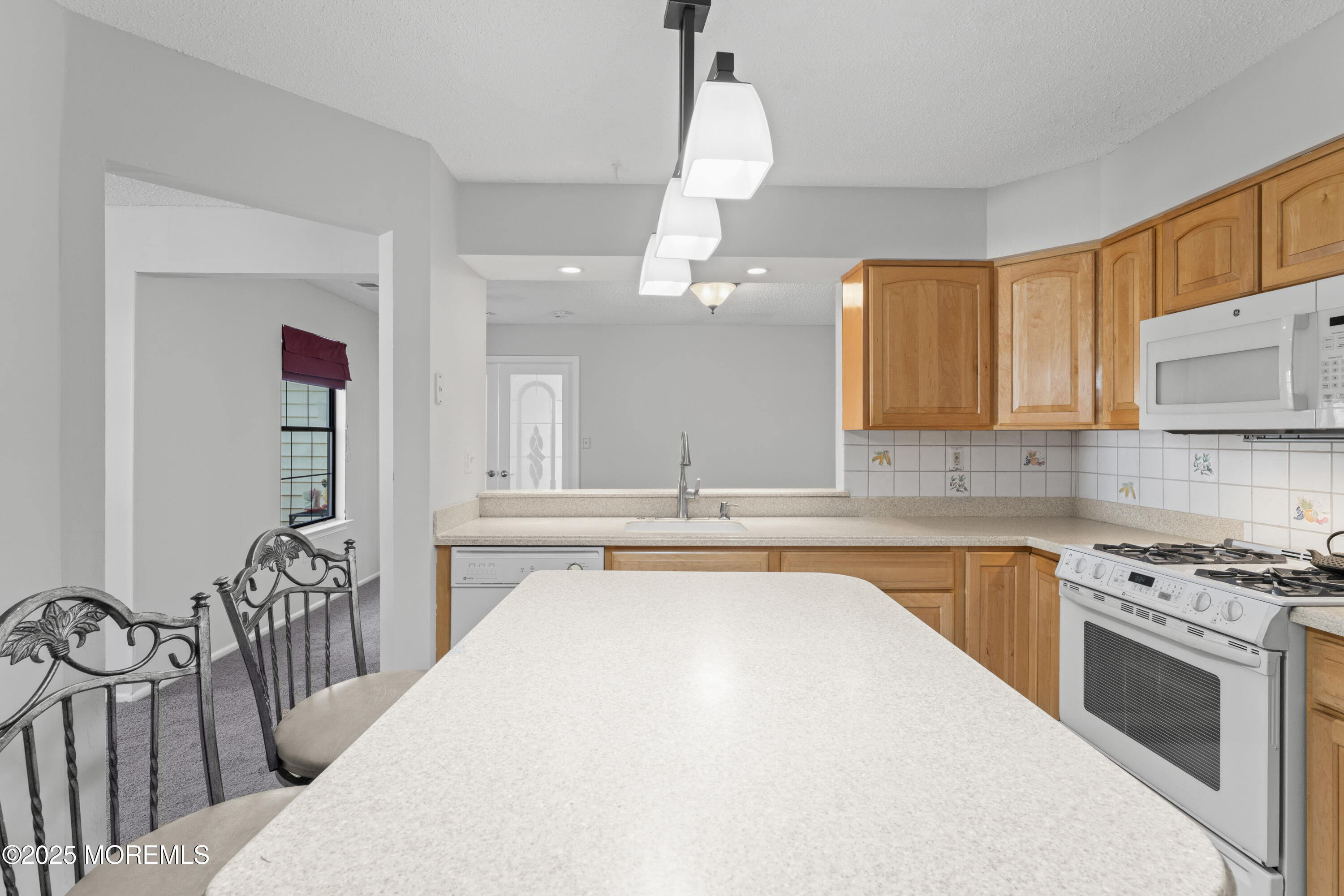 37 Sloop Square