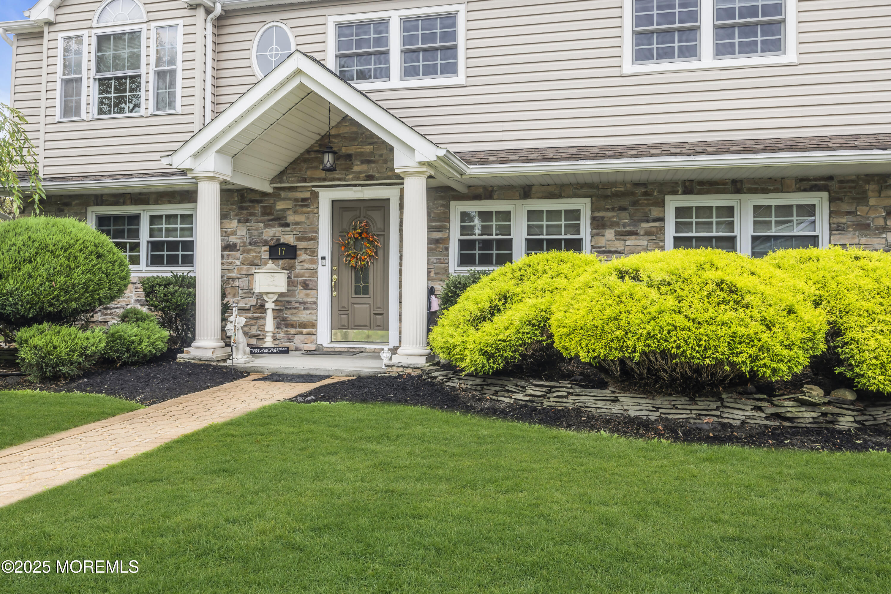17 Yorktowne Drive