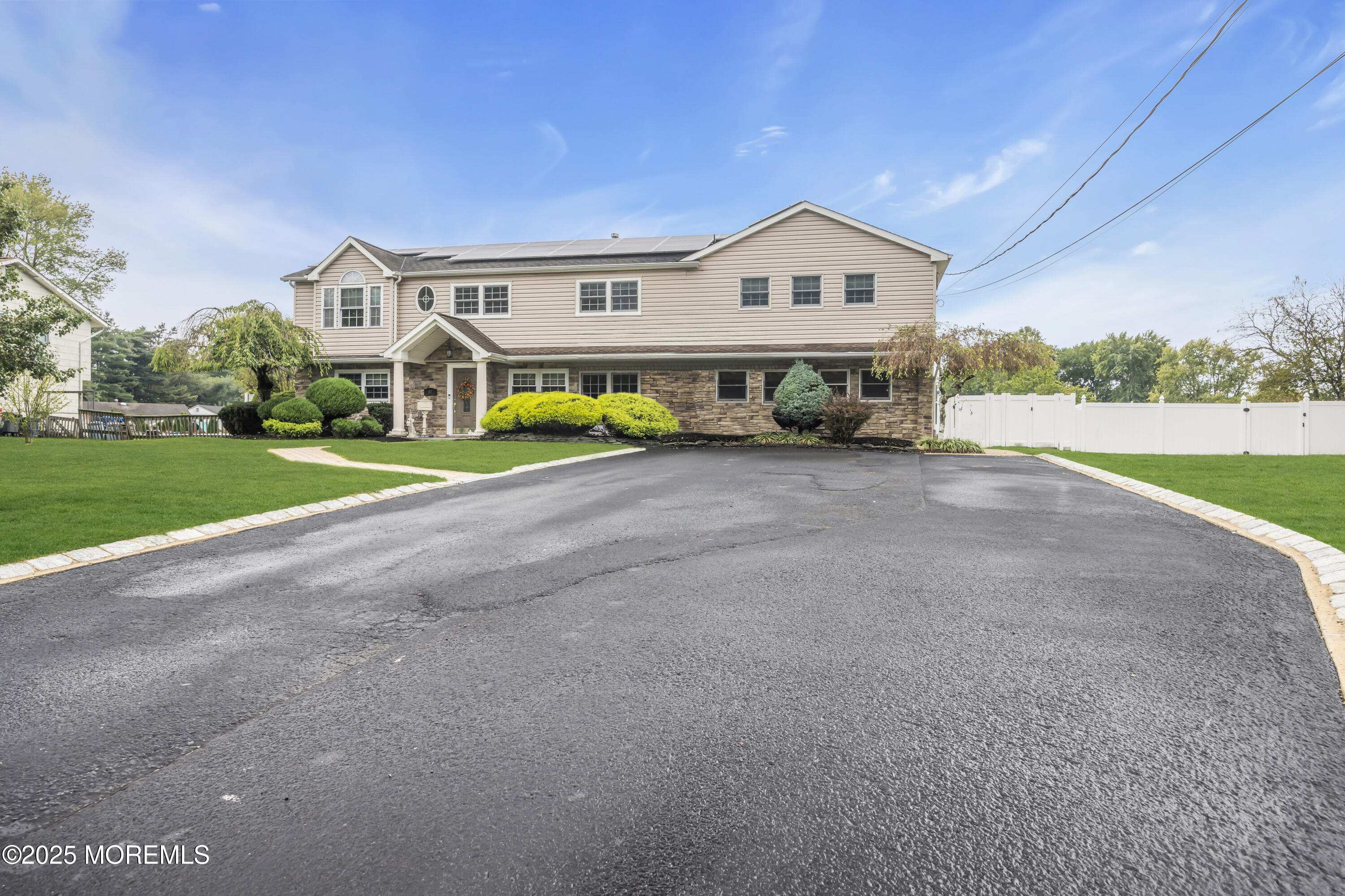 17 Yorktowne Drive