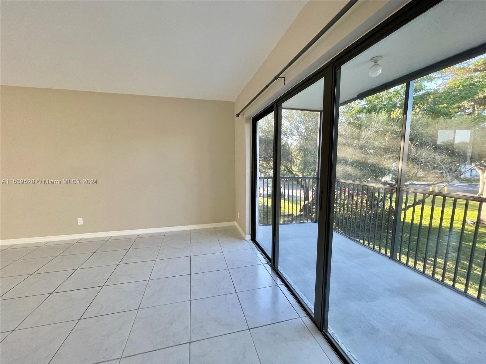 304 Racquet Club Rd # 201