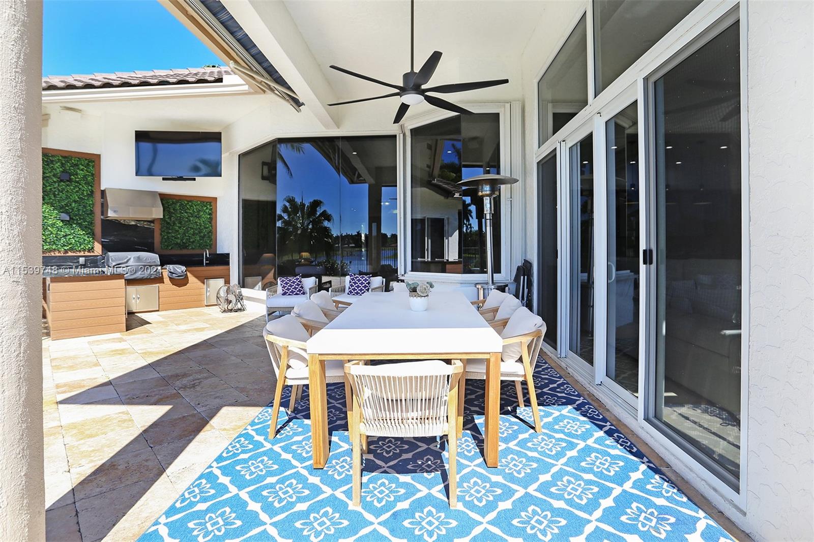 2517 Poinciana Dr