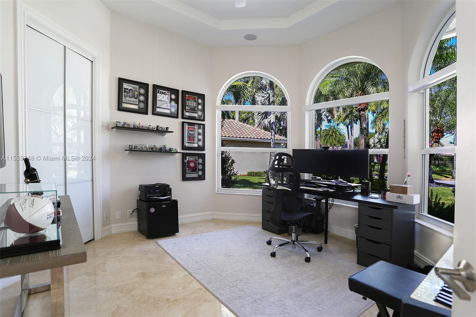 2517 Poinciana Dr