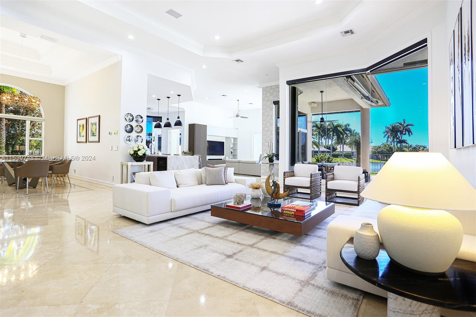 2517 Poinciana Dr