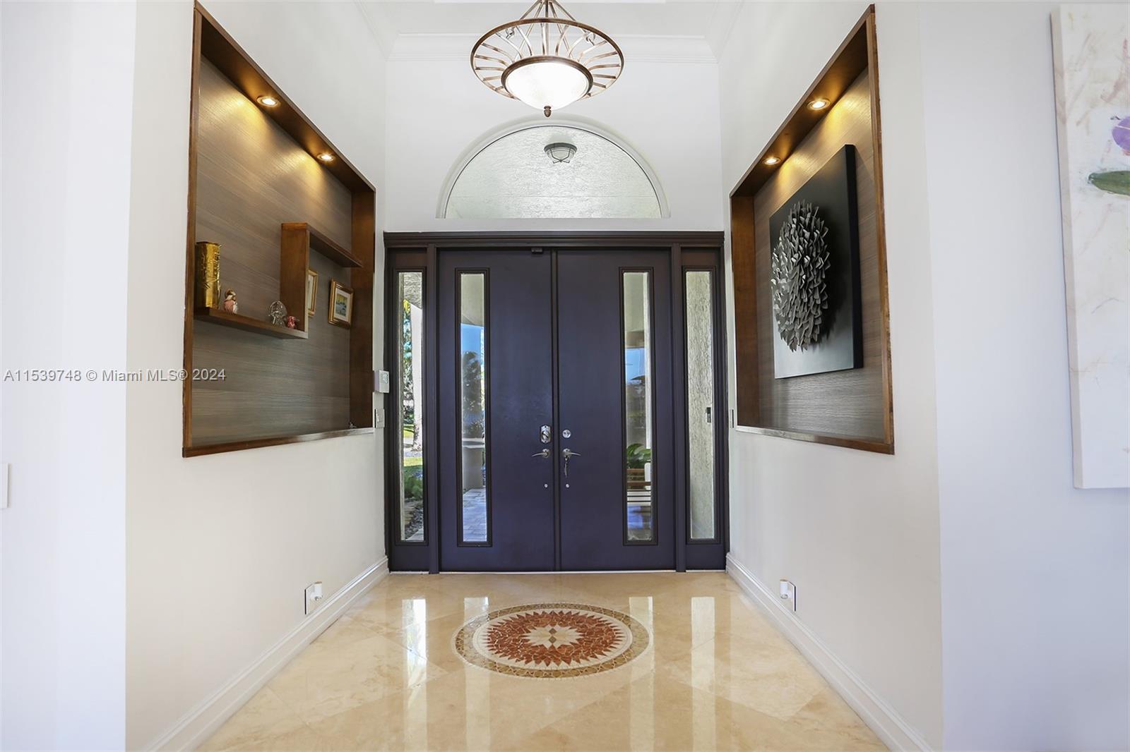 2517 Poinciana Dr